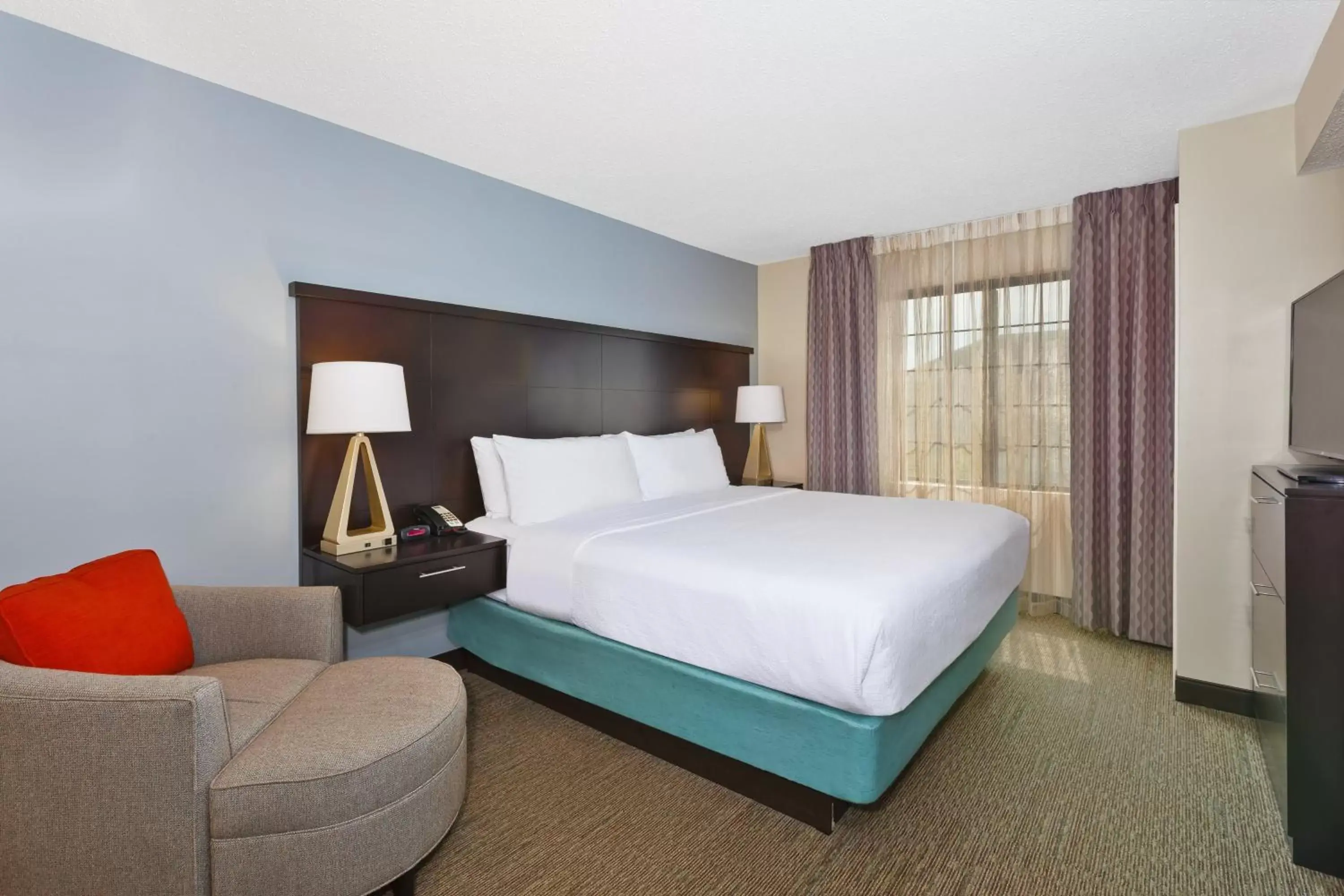 One-Bedroom King Suite in Staybridge Suites Detroit-Utica by IHG One-Bedroom King Suite in Staybridge Suites Detroit-Utica by IHG