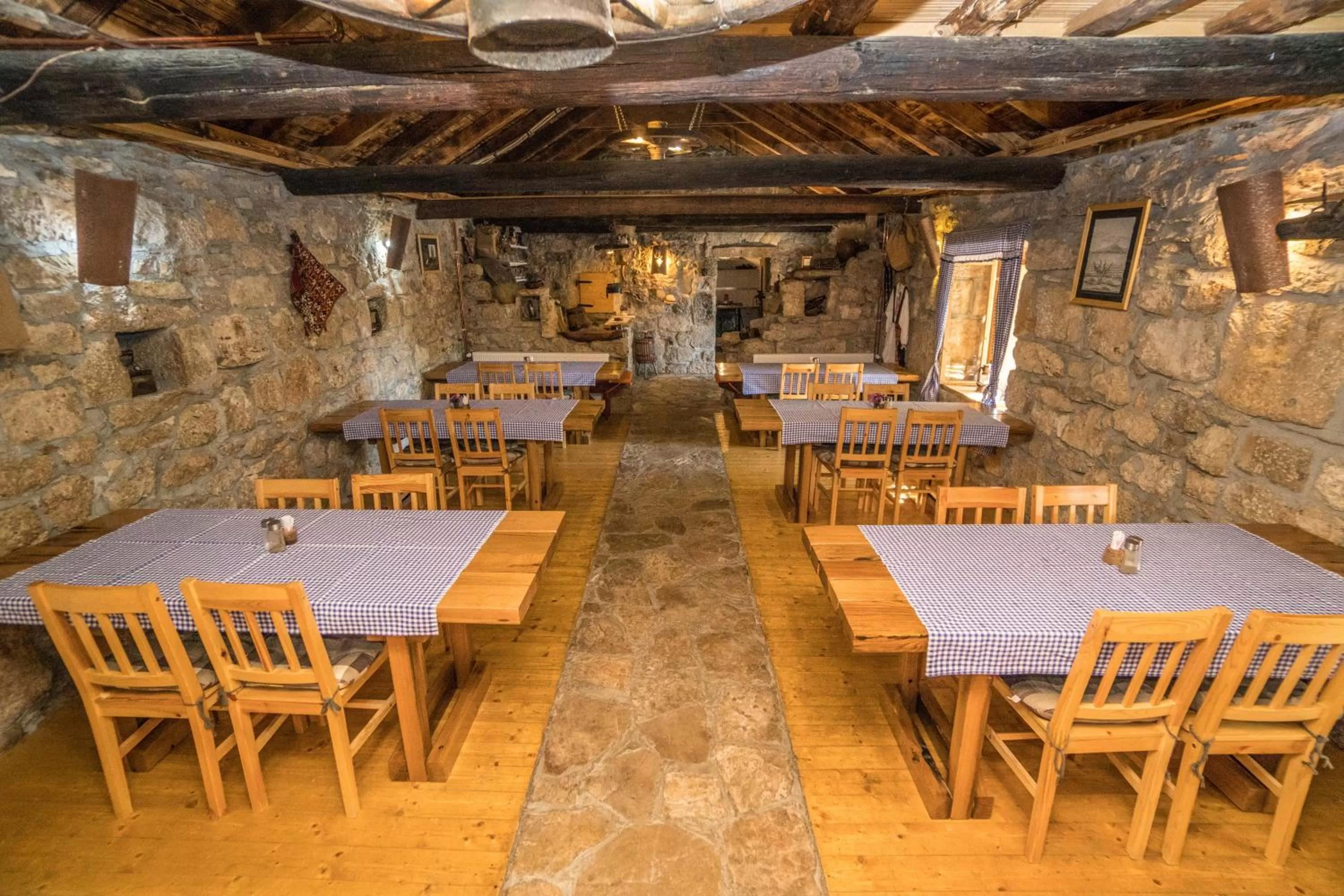Restaurant/places to eat in Agroturizam Duvančić - Konoba dida Marka