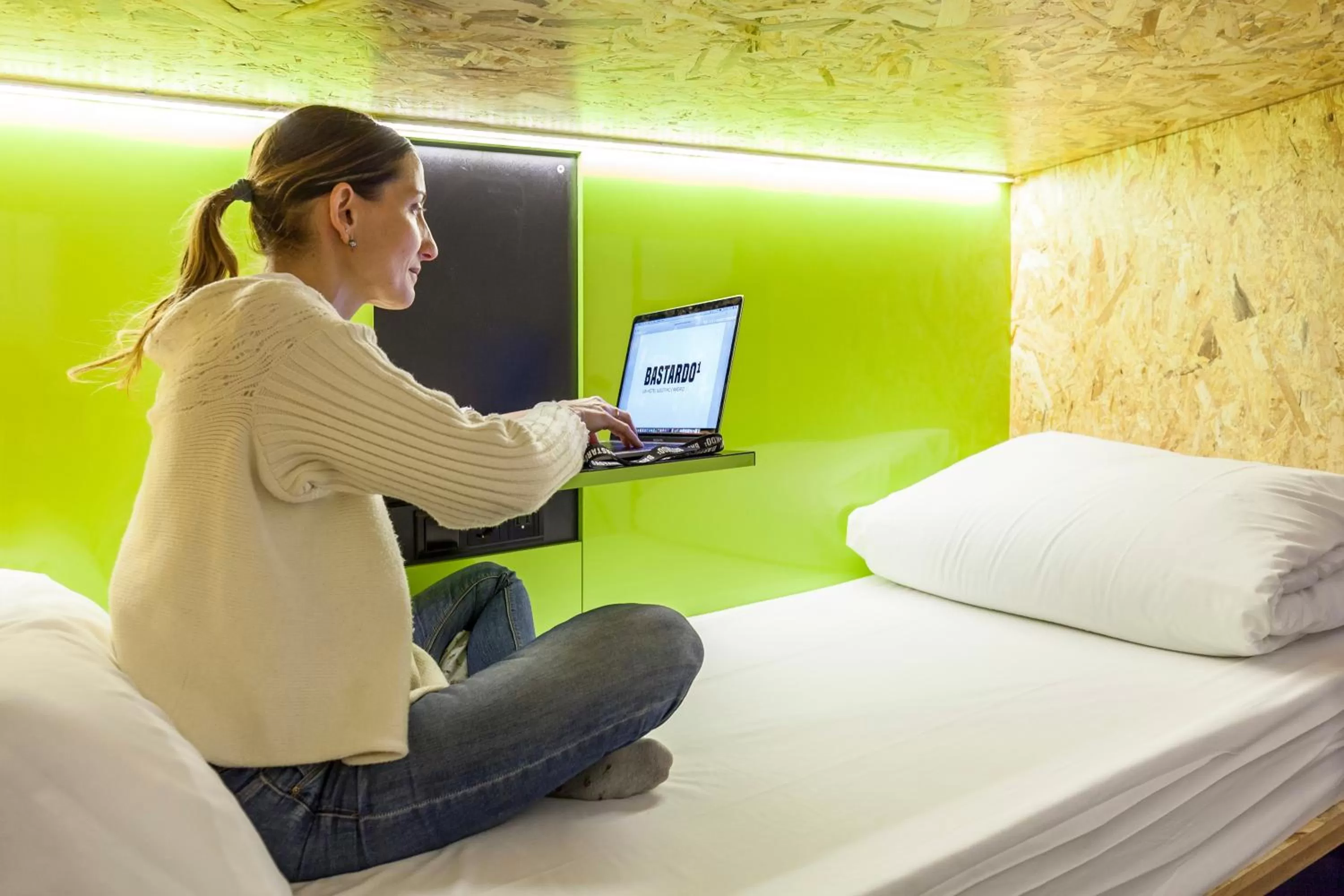 People, Bed in Bastardo Hostel