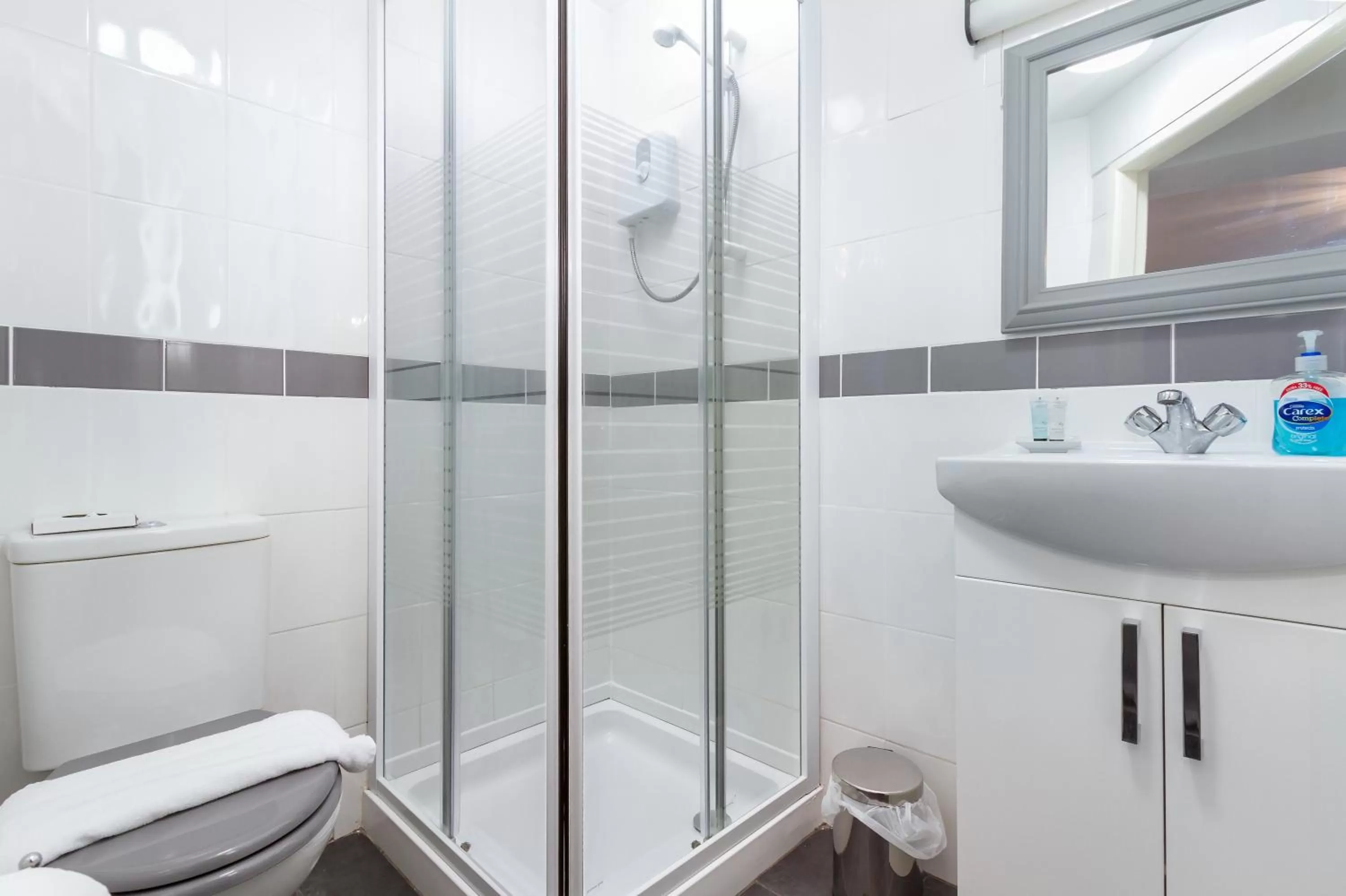 Bathroom in Adelaide Lodge - Town Centre - Opposite Winter Gardens