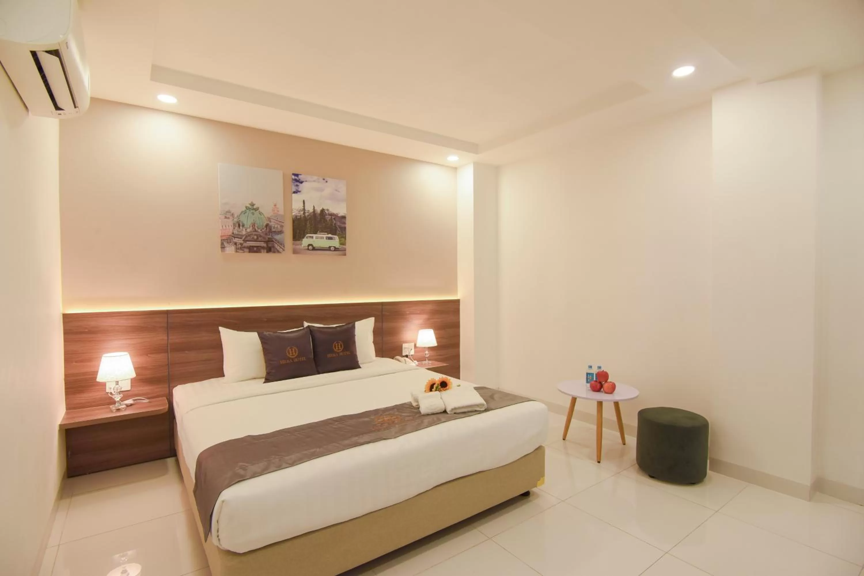 Bed in Hera Hotel Airport