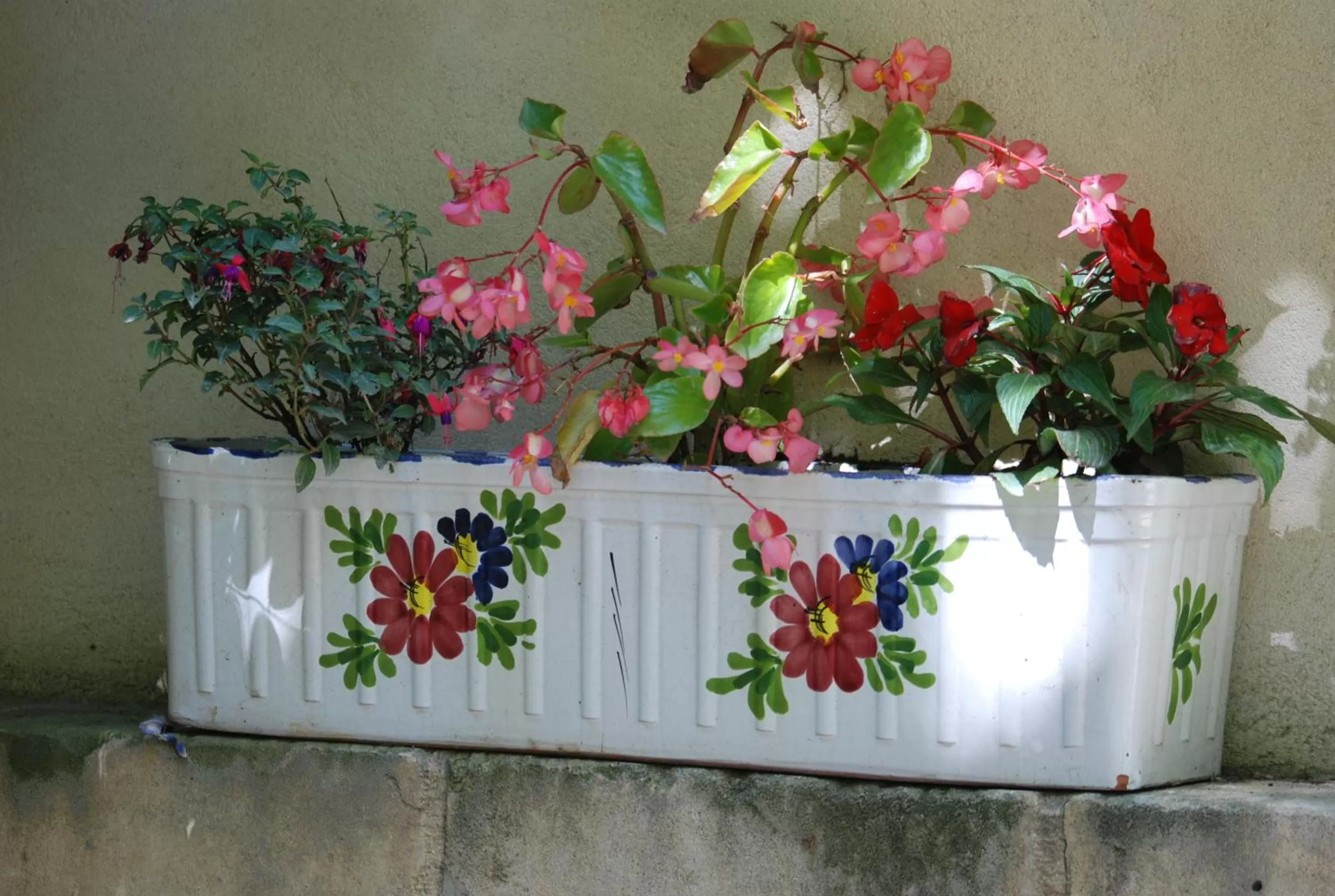 Decorative detail, Property Logo/Sign in Château Cornillon