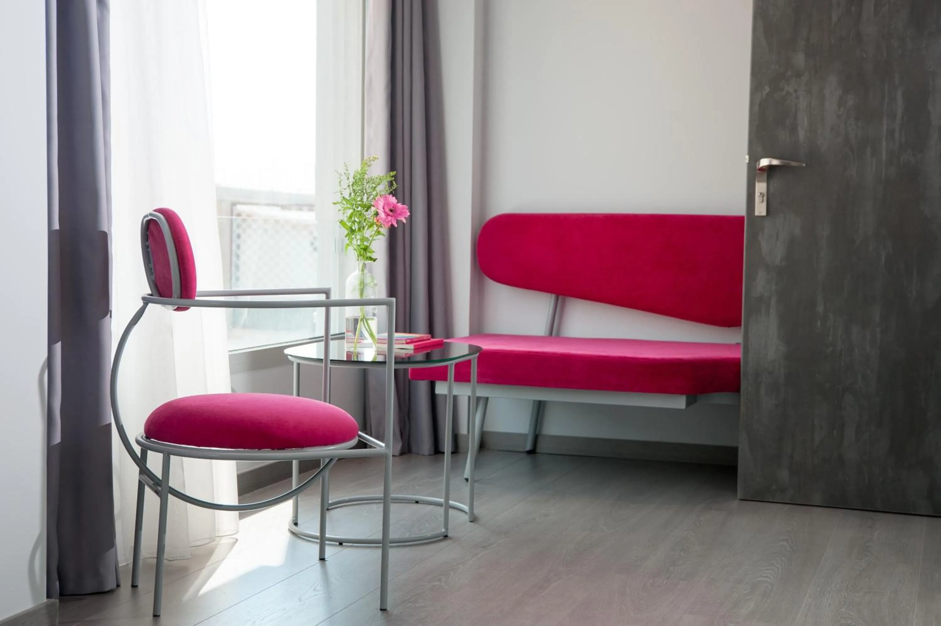 Photo of the whole room in Athens Utopia Ermou