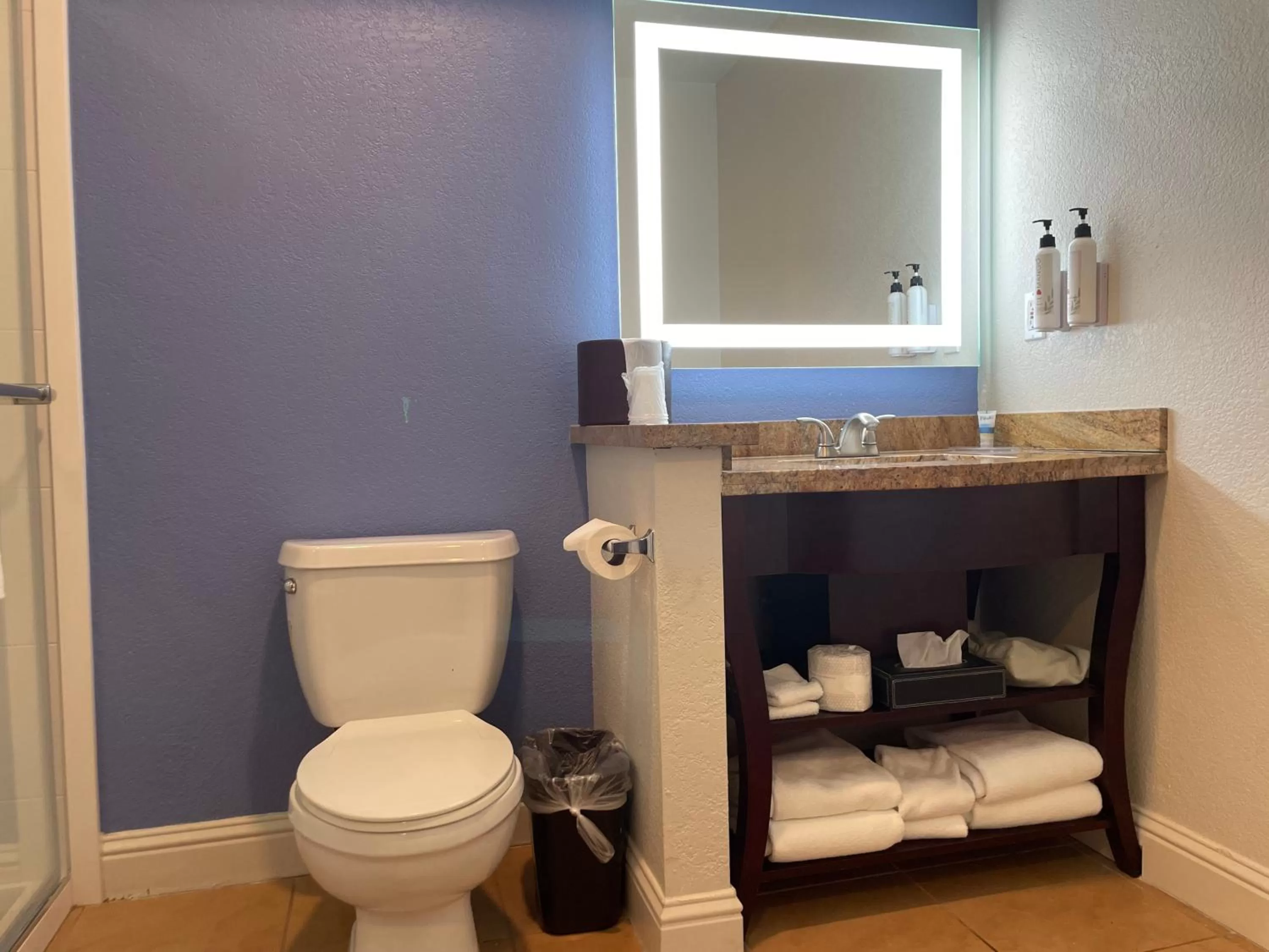 Bathroom in Hotel Solares