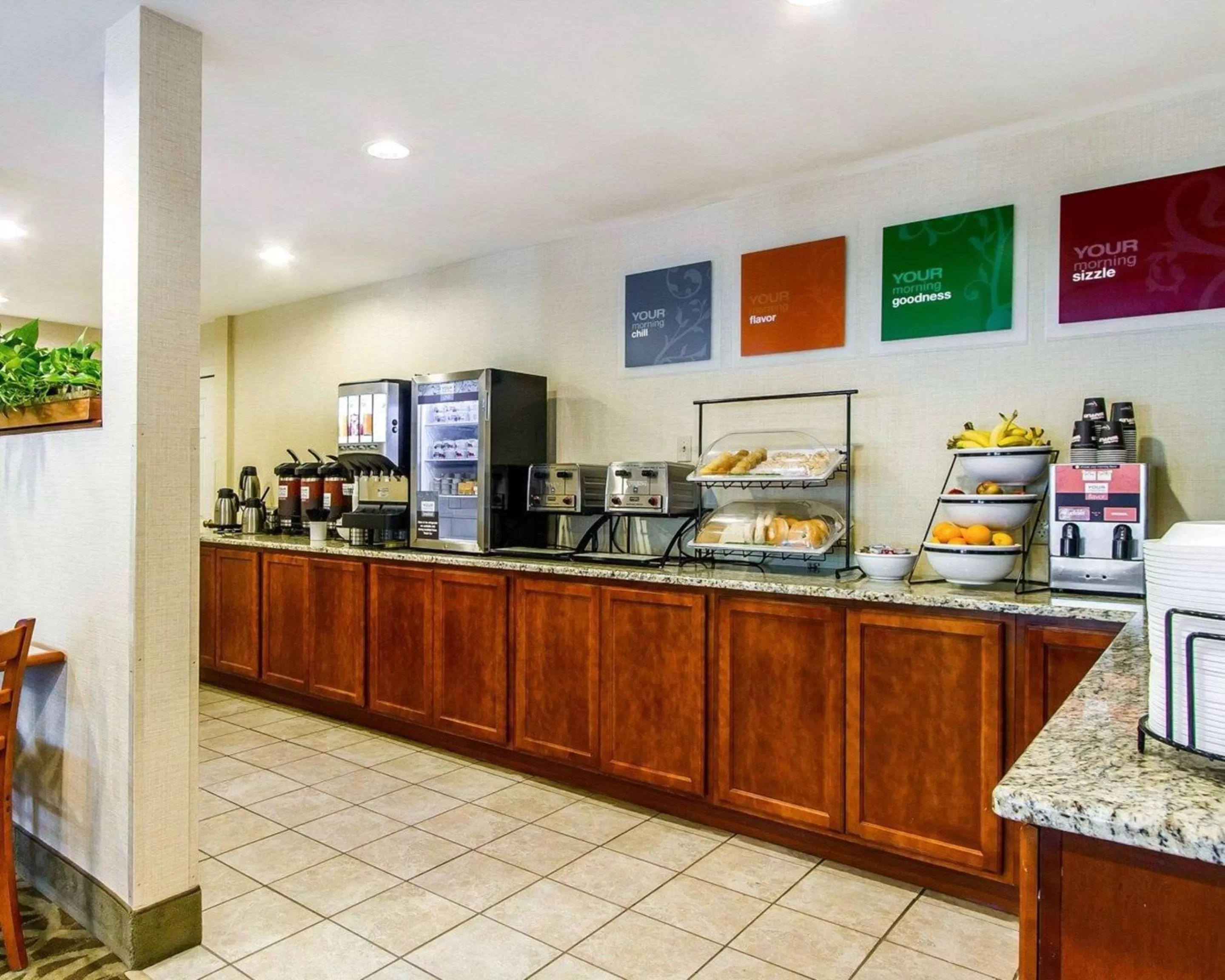 Restaurant/places to eat in Comfort Inn Brunswick