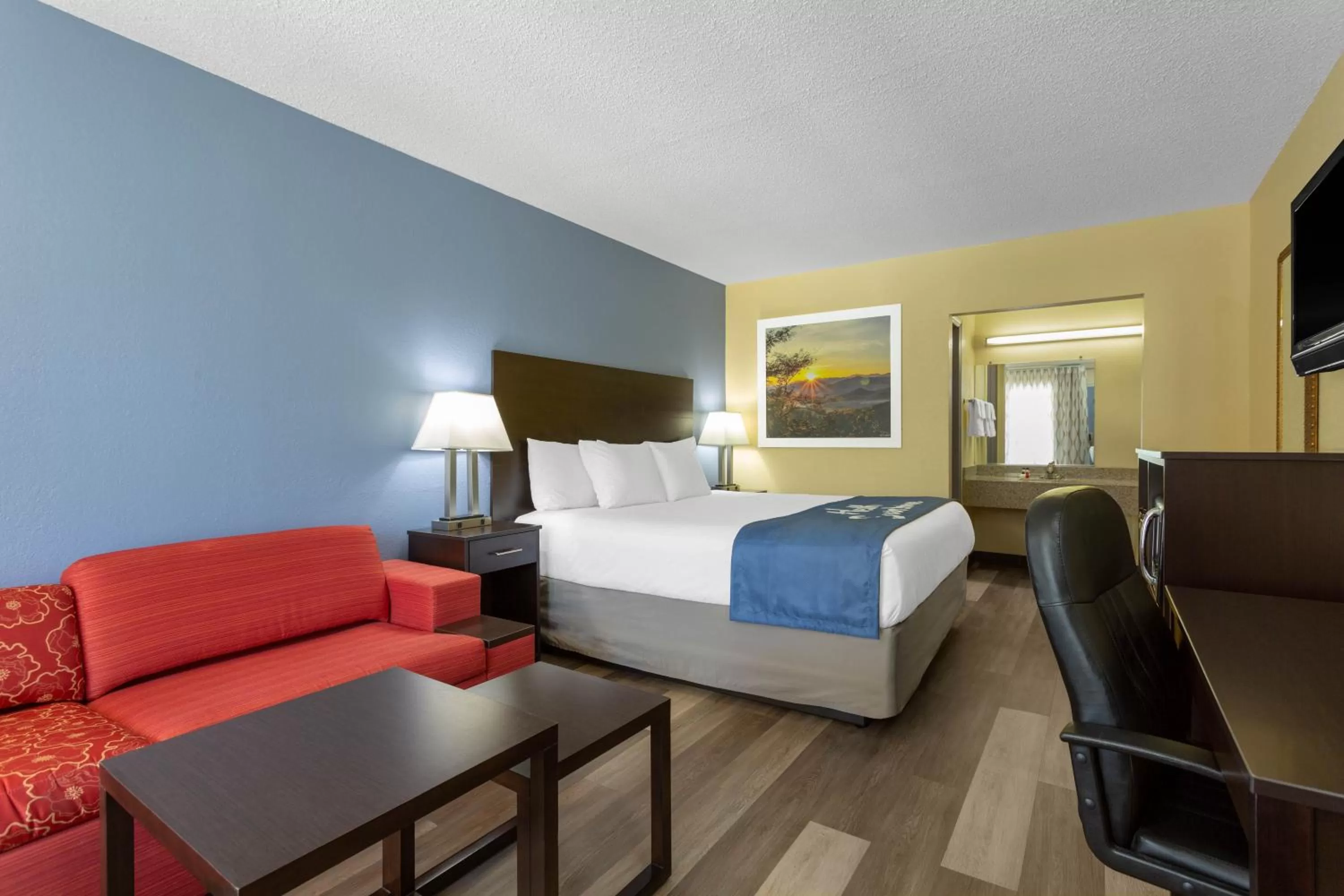Bedroom, Bed in Days Inn by Wyndham Greensboro Airport