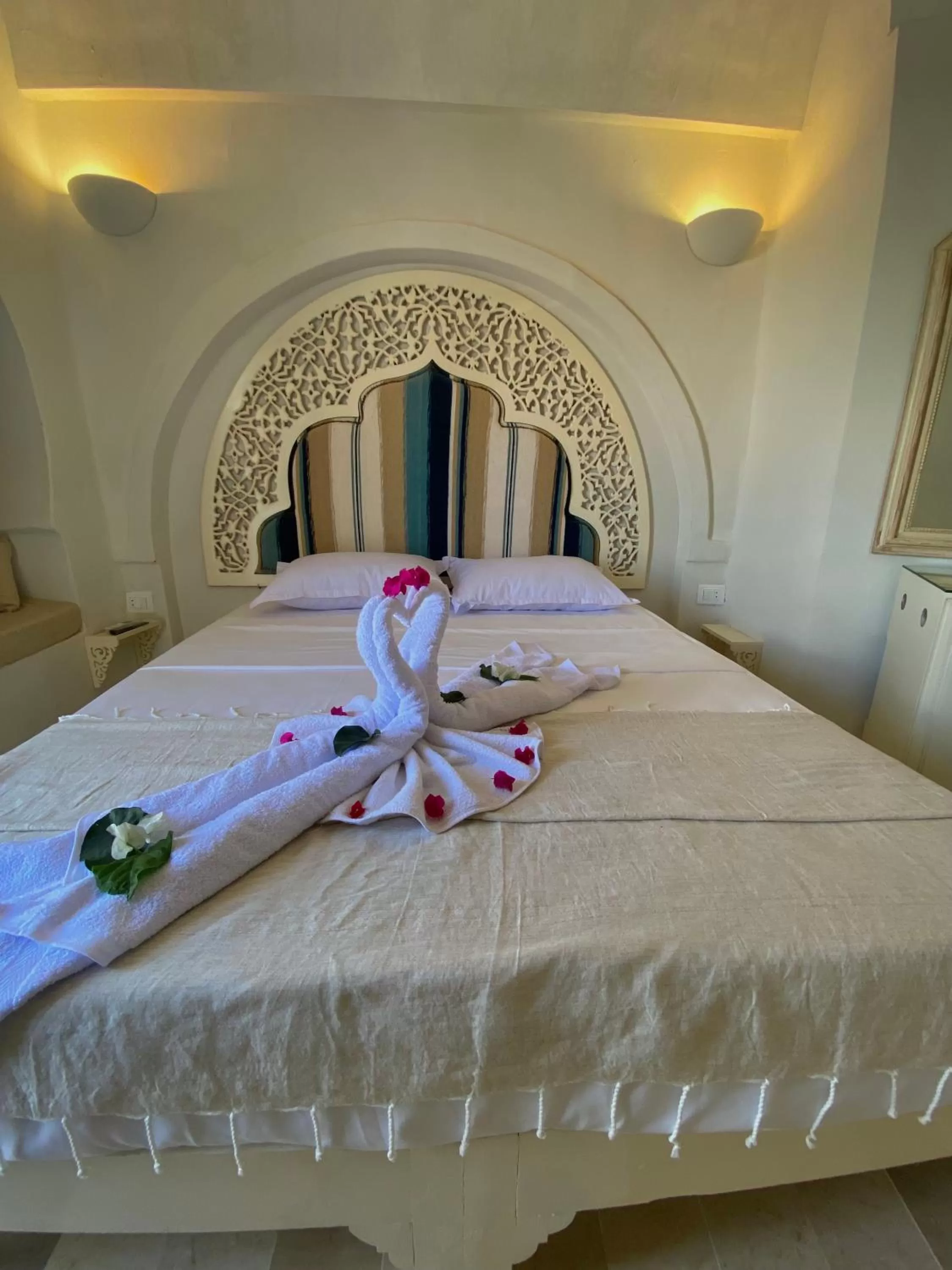 Bed in Hôtel Djerba Authentique - Au centre de Midoun
