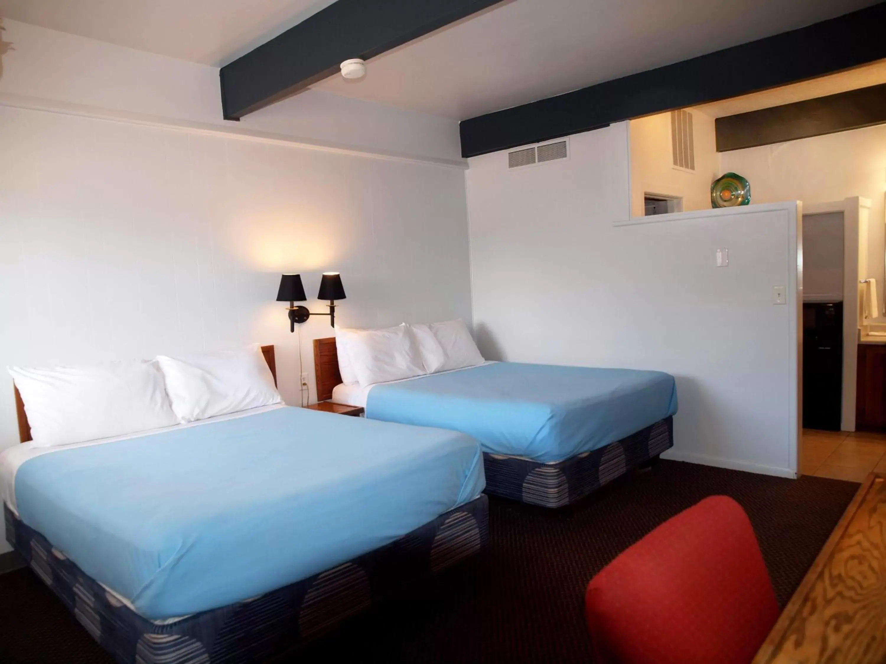 Standard Double Room in The Oakwood Inn Standard Double Room in The Oakwood Inn