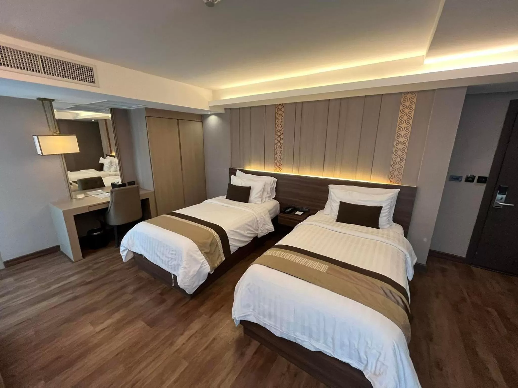Bedroom, Bed in Arte Hotel - SHA Extra Plus