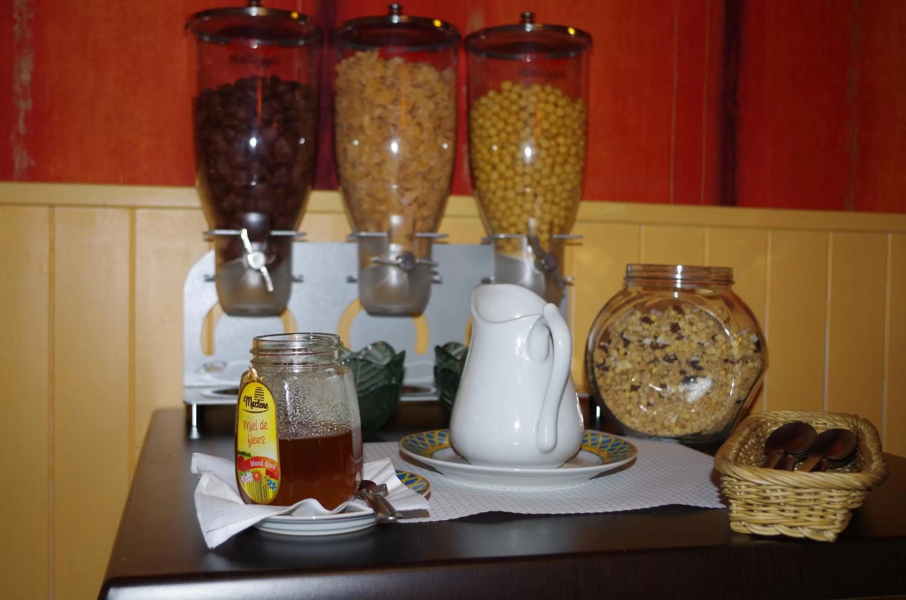 Restaurant/places to eat in The Originals City, Hôtel Le Savoy, Caen