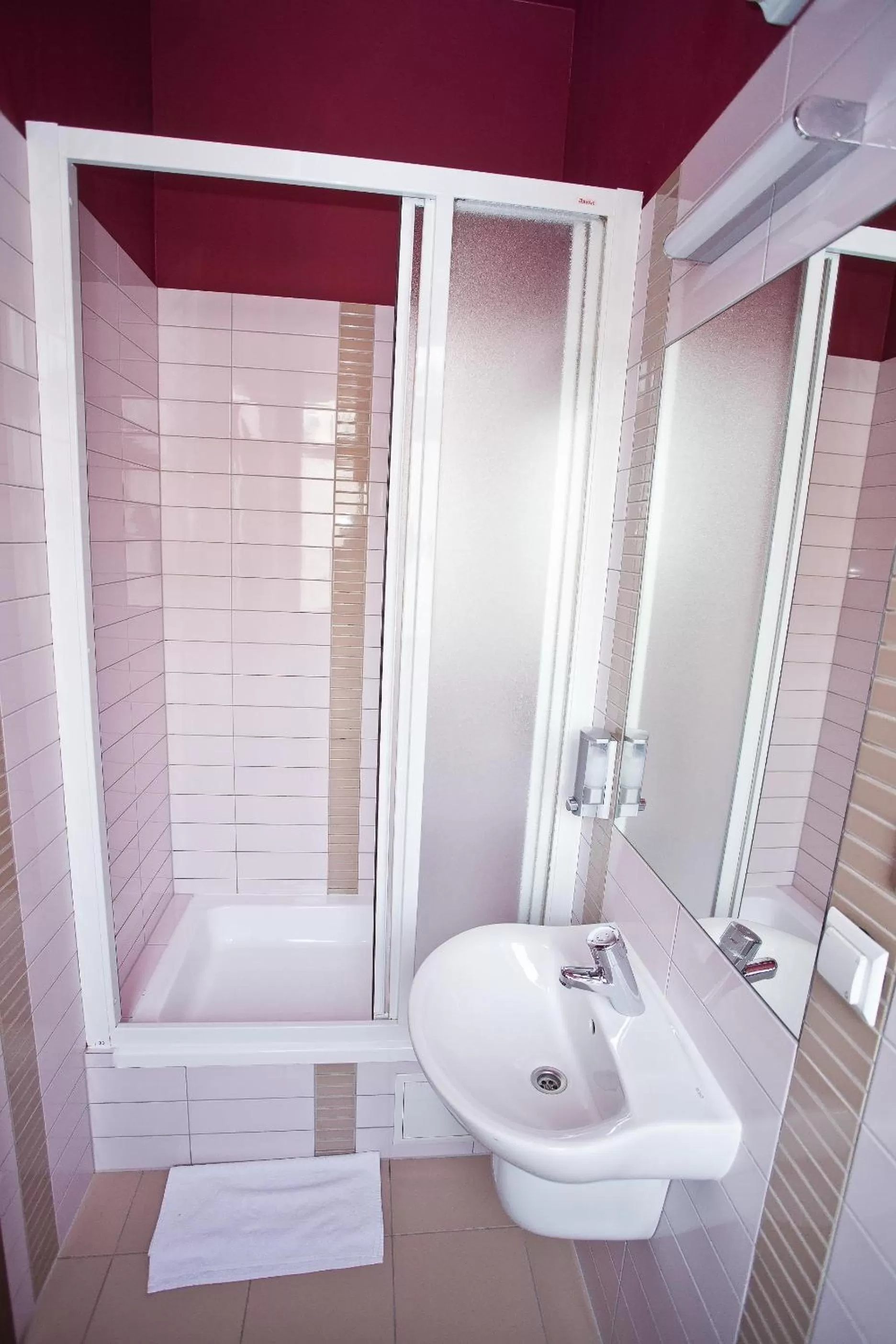 Bathroom in Akira Bed & Breakfast