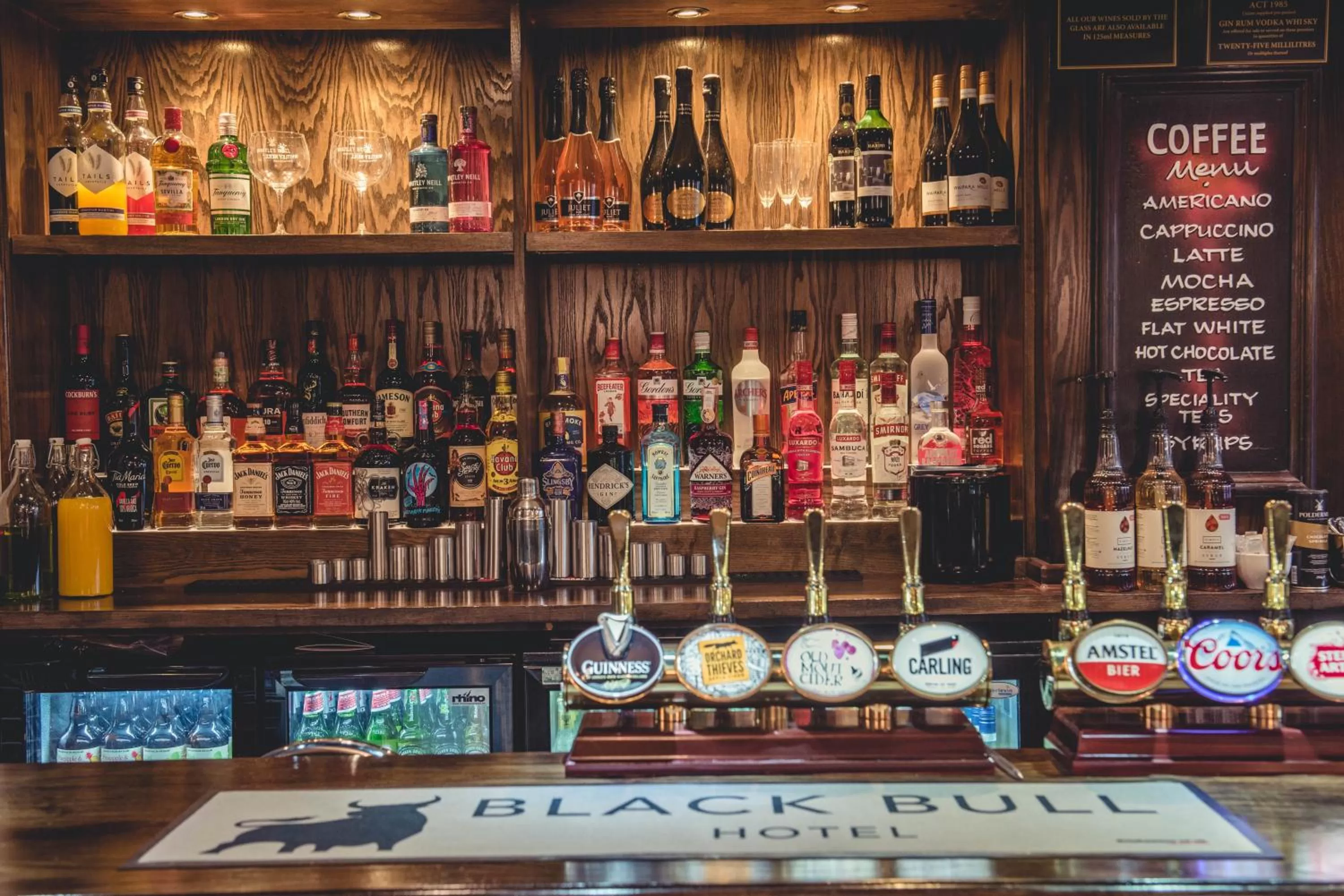 Food and drinks in Black Bull Hotel