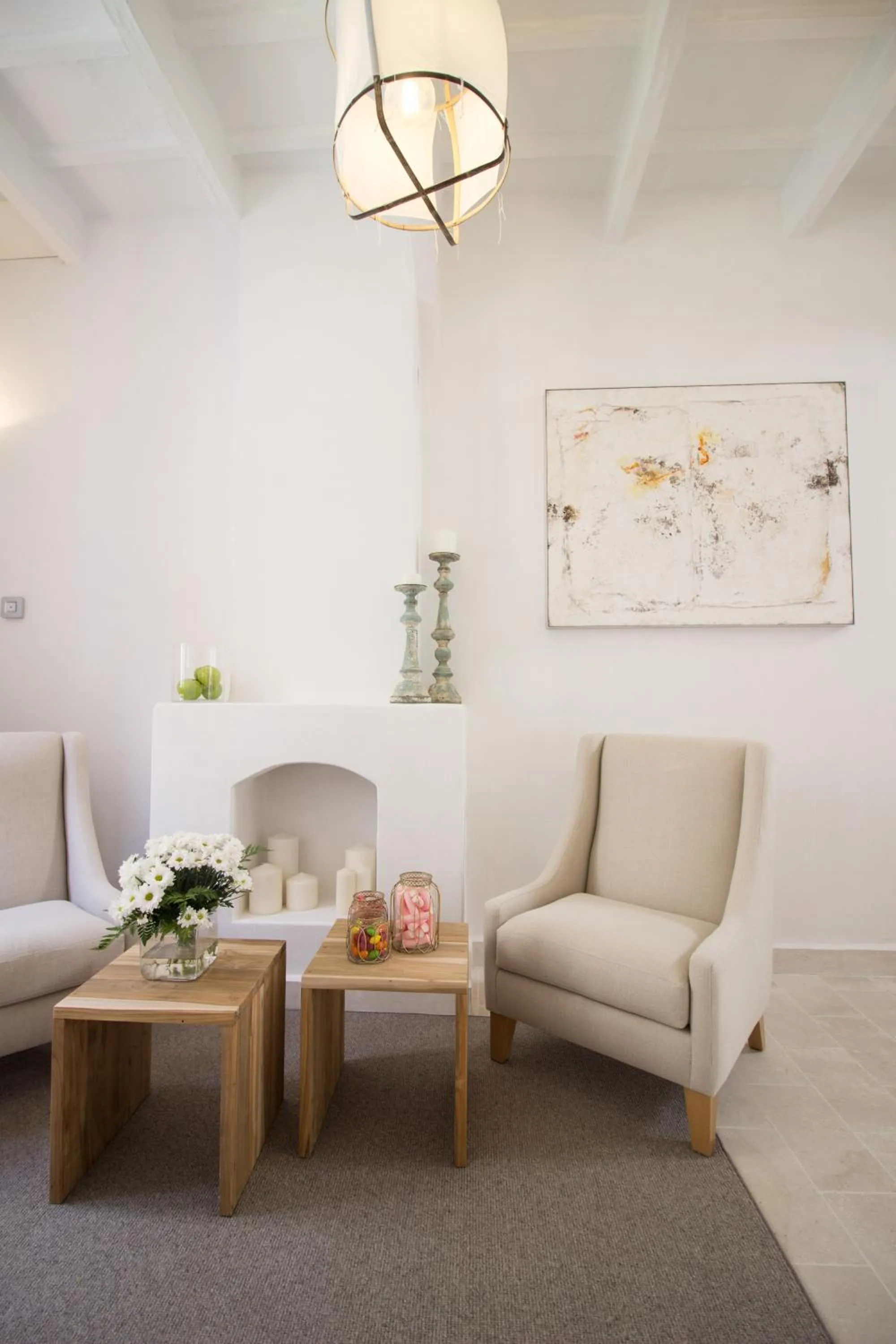 Lobby or reception in S'Hotelet d'es Born - Suites & SPA