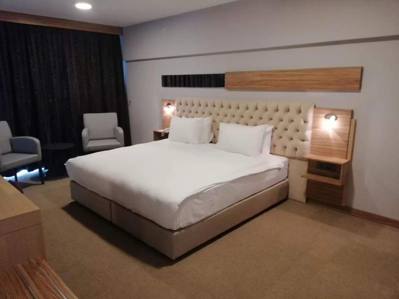 Bed in Greymark Hotel