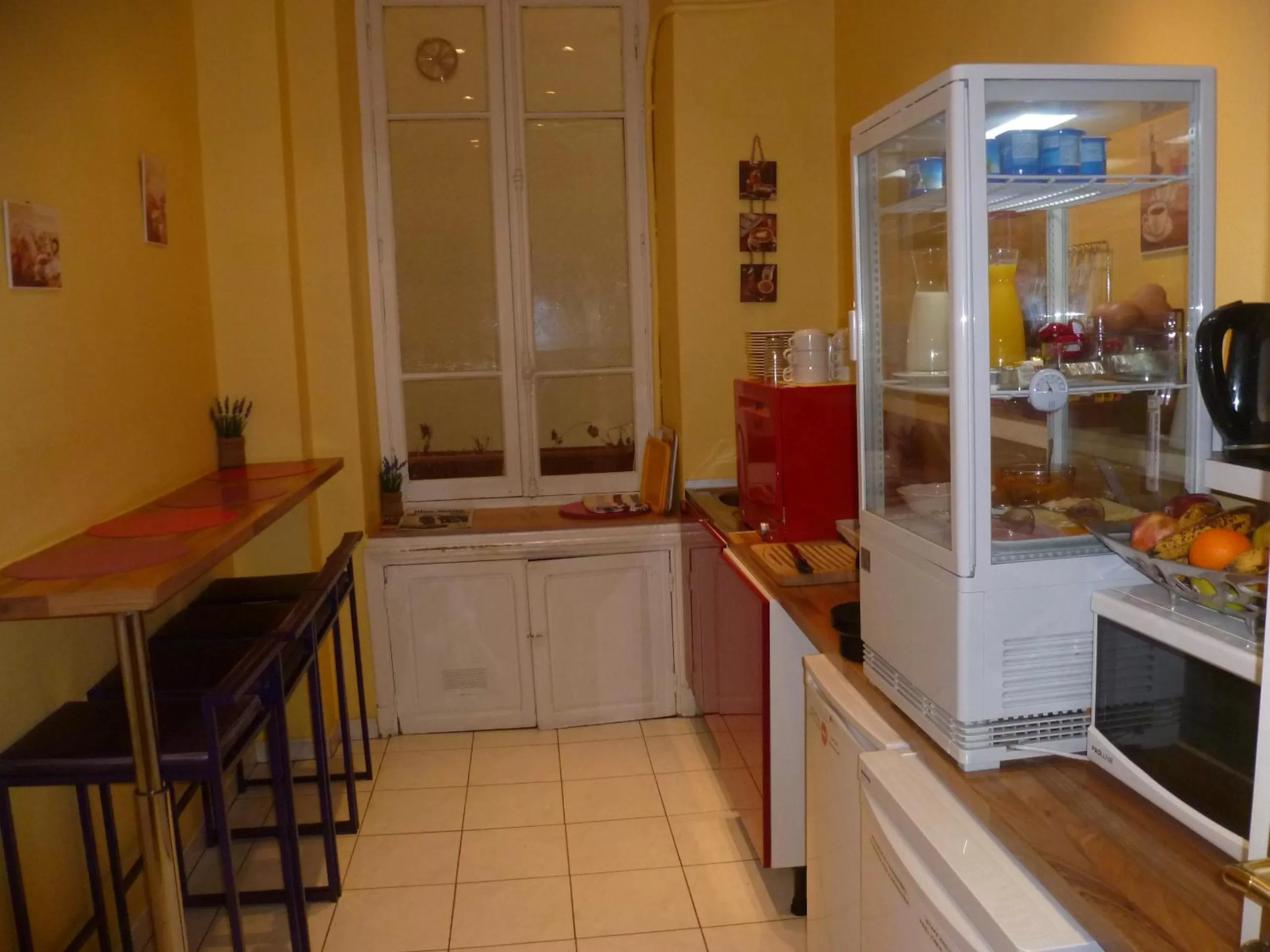 Restaurant/places to eat in Hotel Victor Hugo Nice