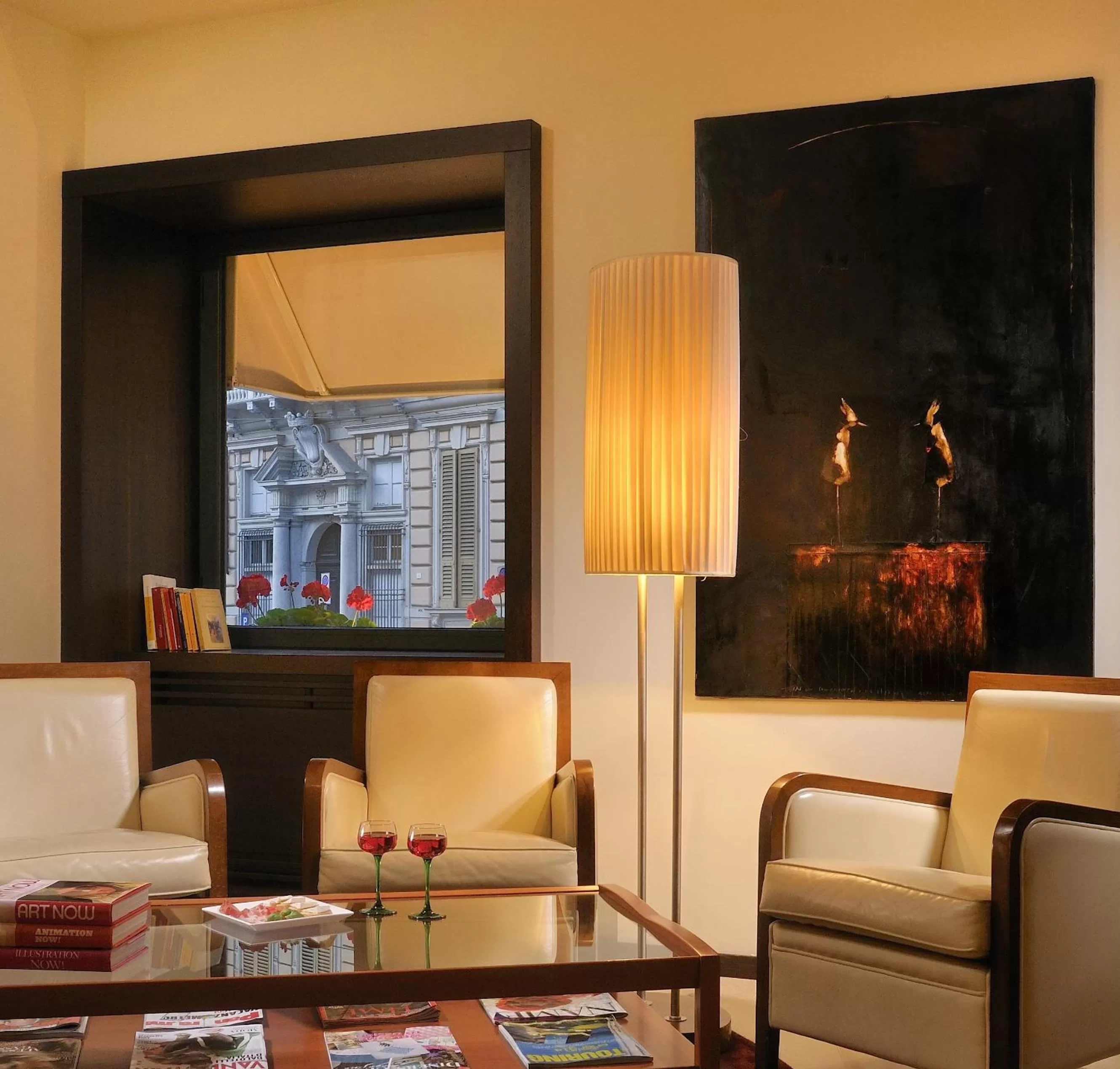 Communal lounge/ TV room in Best Western Hotel Metropoli