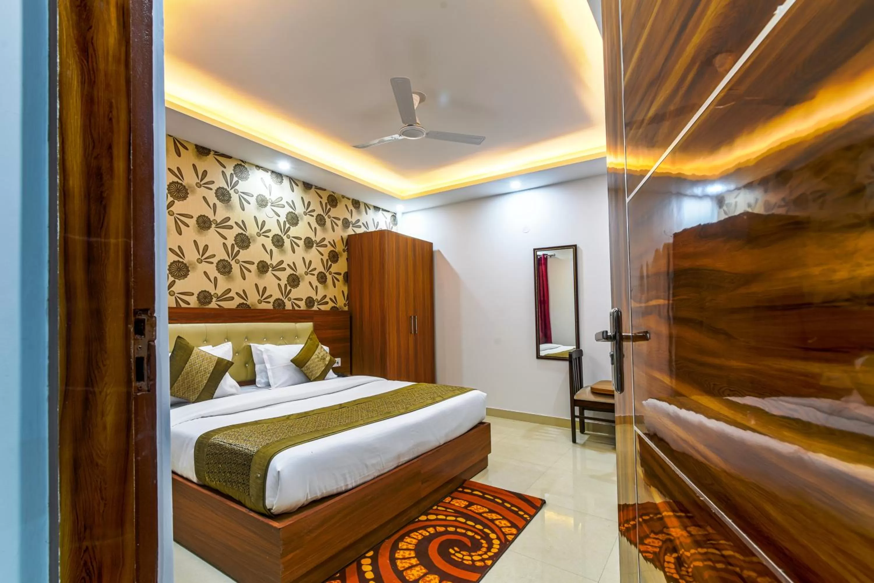 Photo of the whole room, Bed in Hotel Urban Tree At Delhi Airport