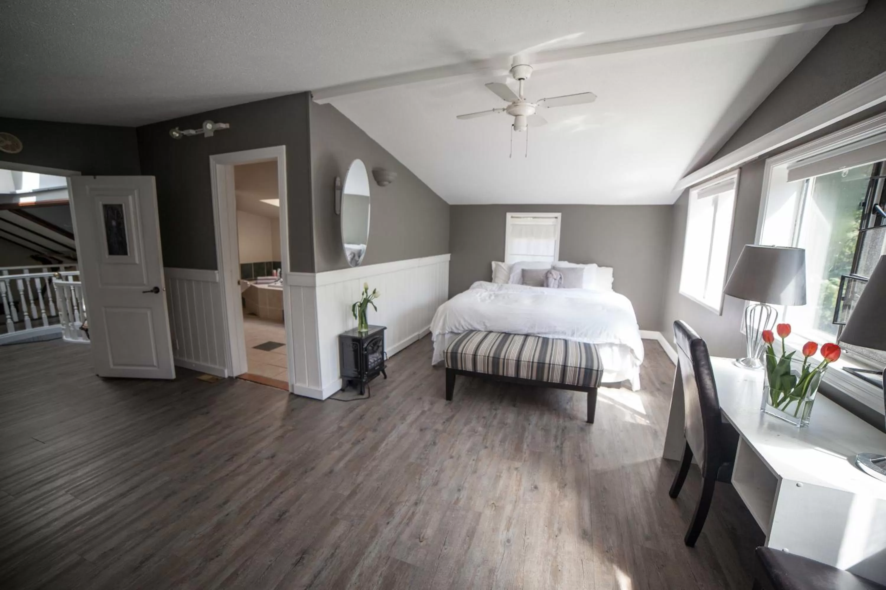 Bathroom in Tall Trees Bed & Breakfast