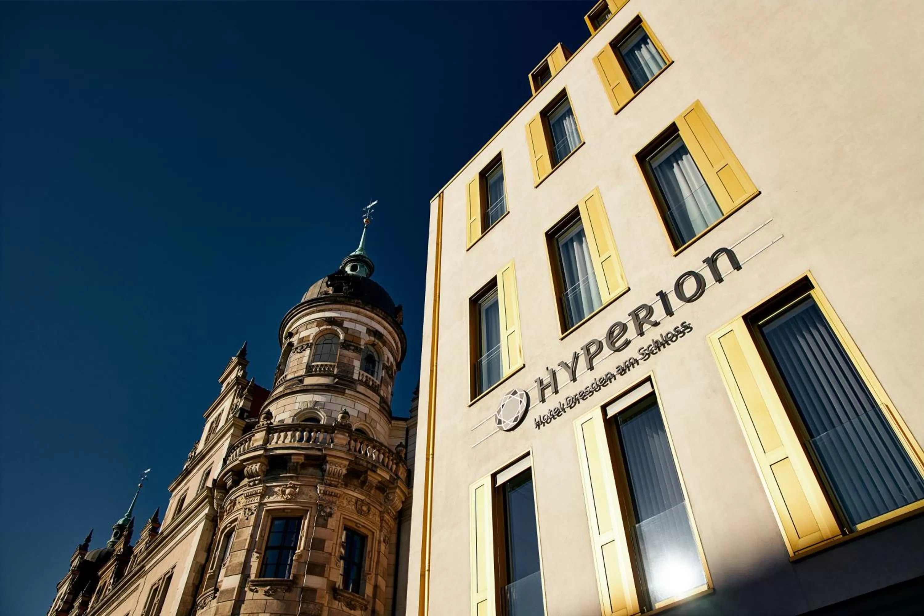 Property building in HYPERION Hotel Dresden Am Schloss