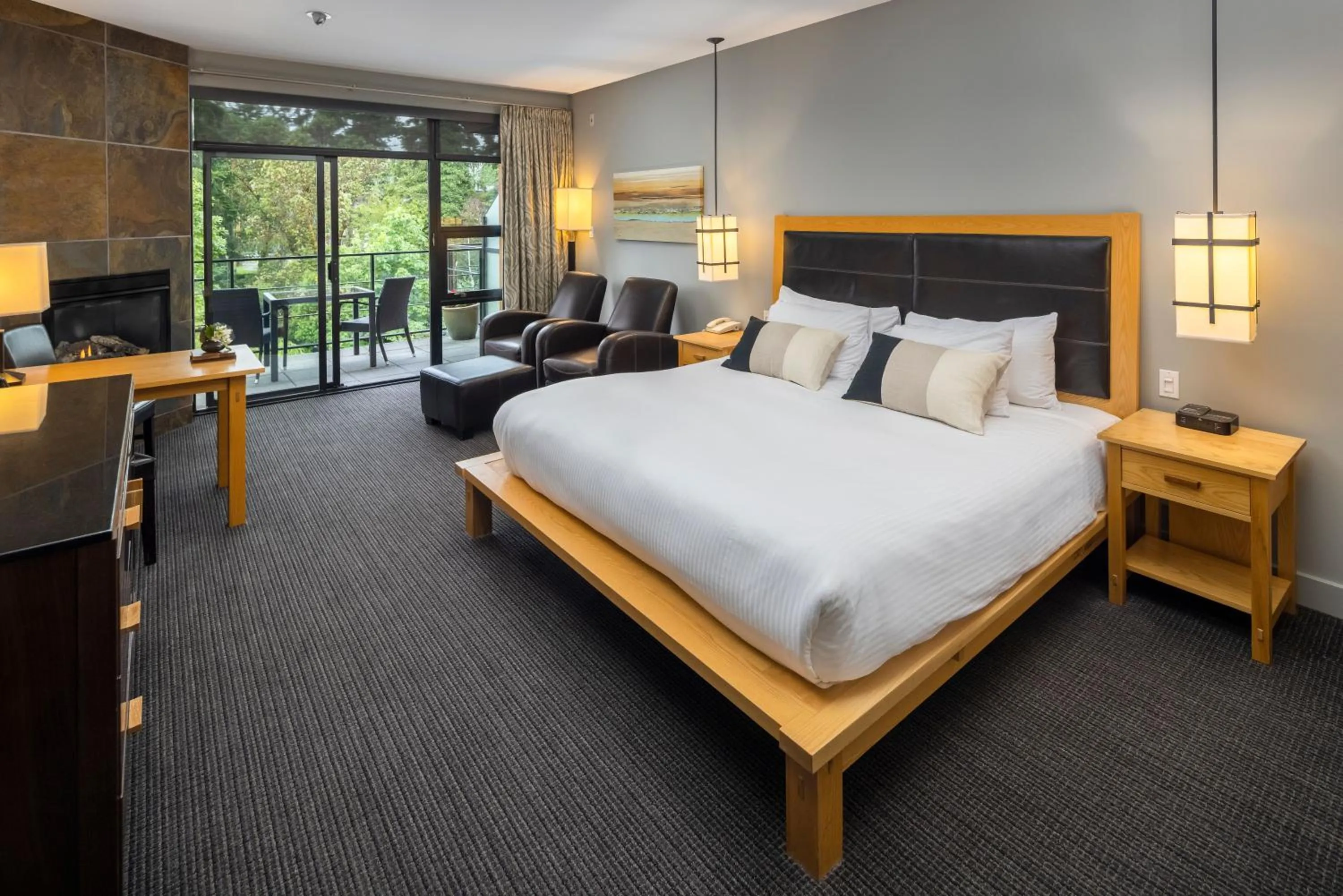 Bed in Brentwood Bay Resort & Spa