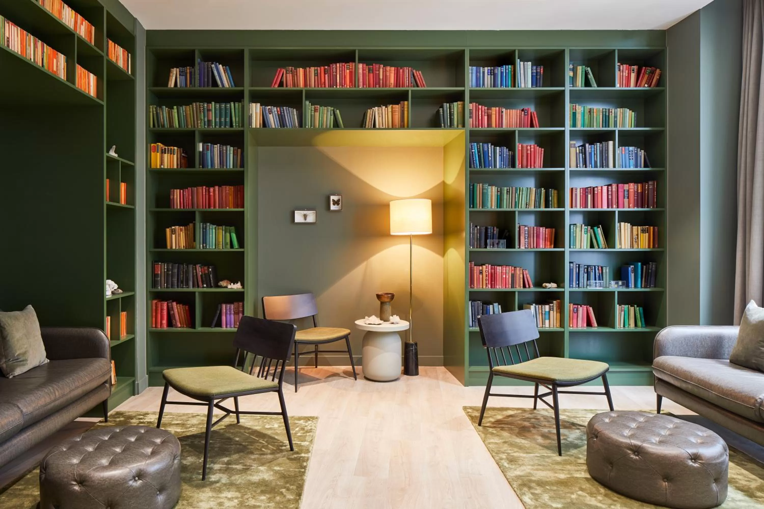 Library in ARK Canary Wharf