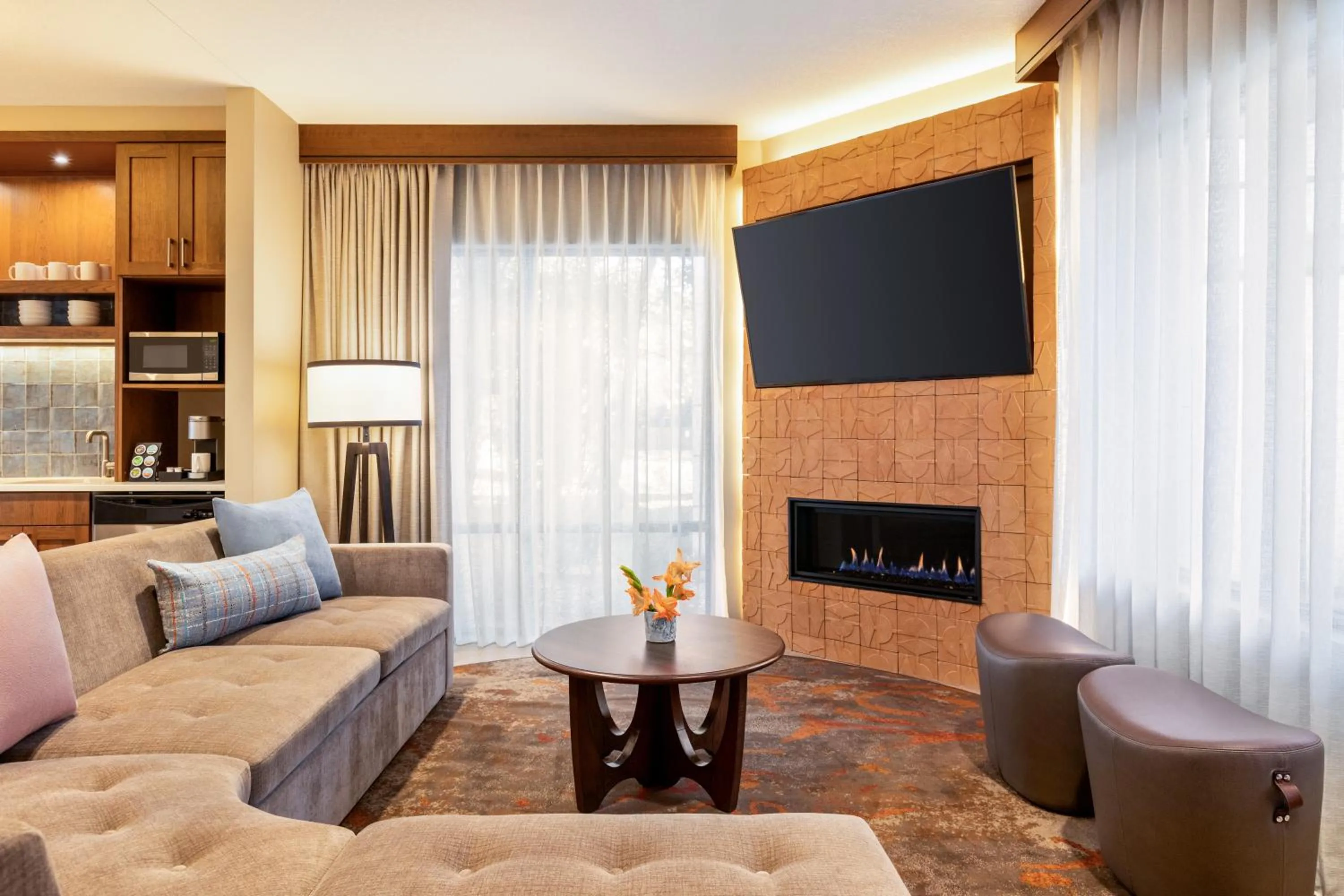 Living room in Casitas At The Hoodoo Moab, Curio Collection By Hilton