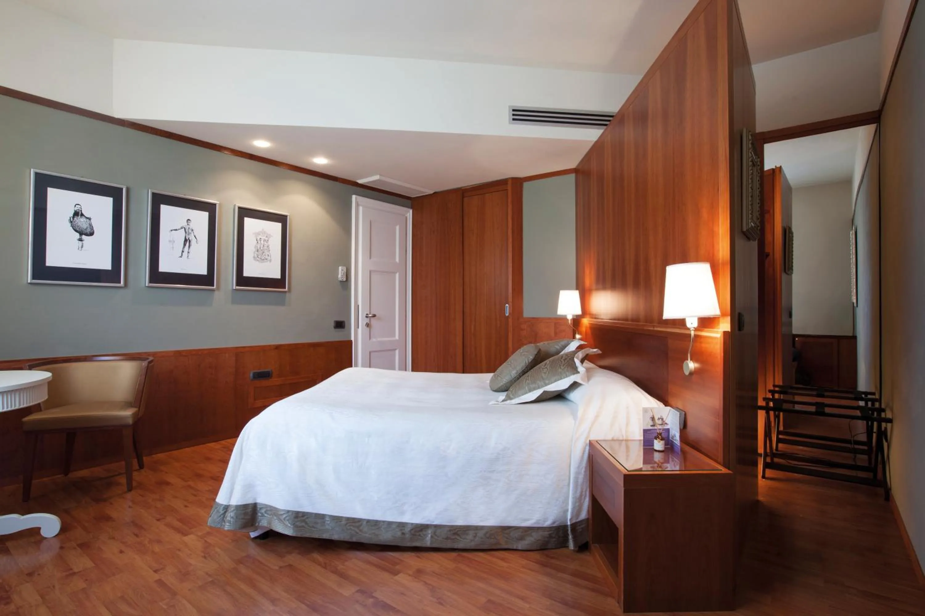 Bedroom, Bed in Albergo Celide