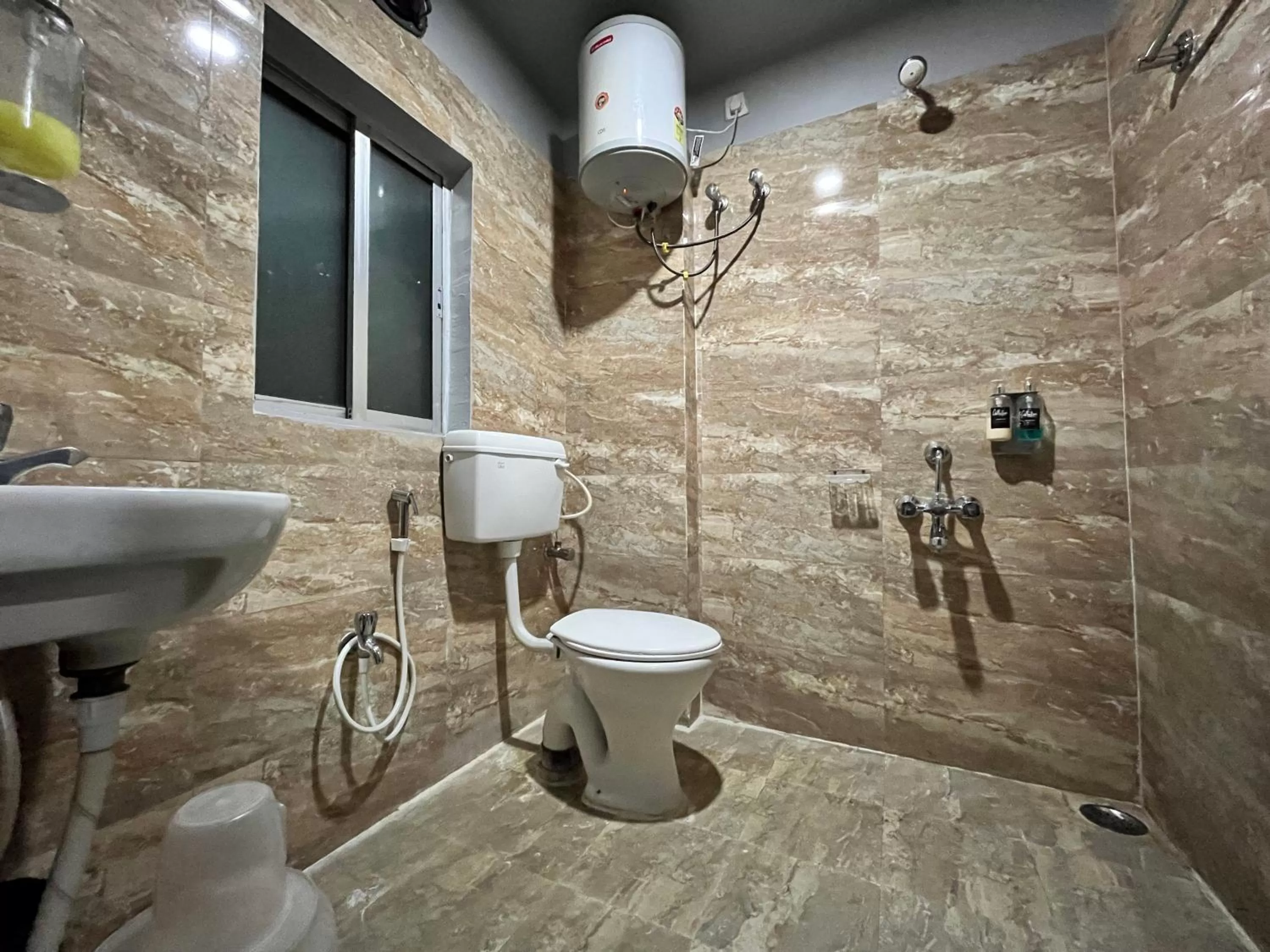 Shower in RJB Grand