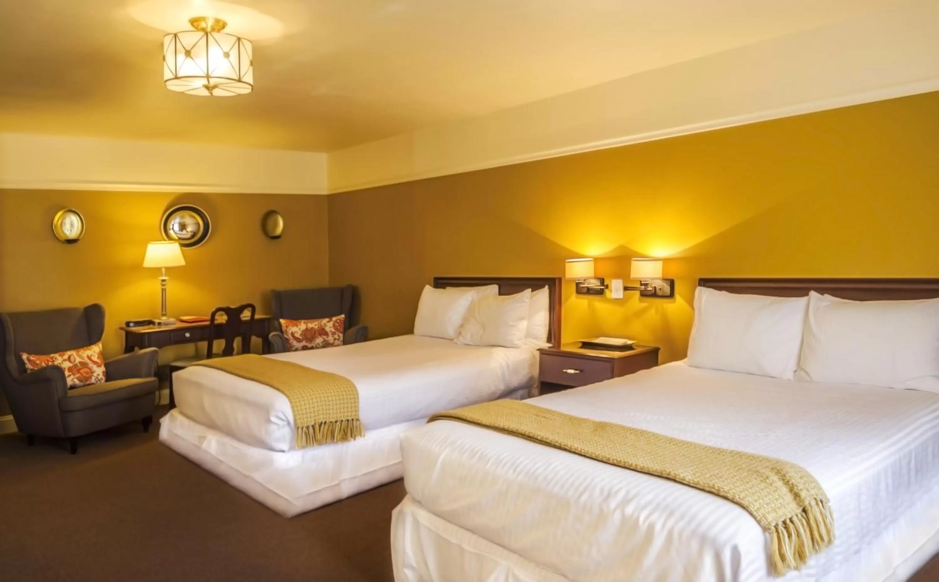 Bedroom, Bed in The University Inn at Emory