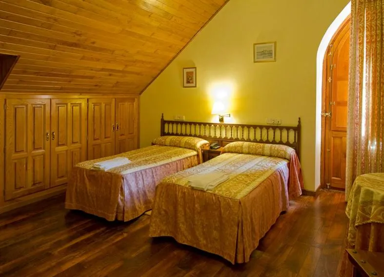 Photo of the whole room, Bed in Hotel Restaurante La Casilla