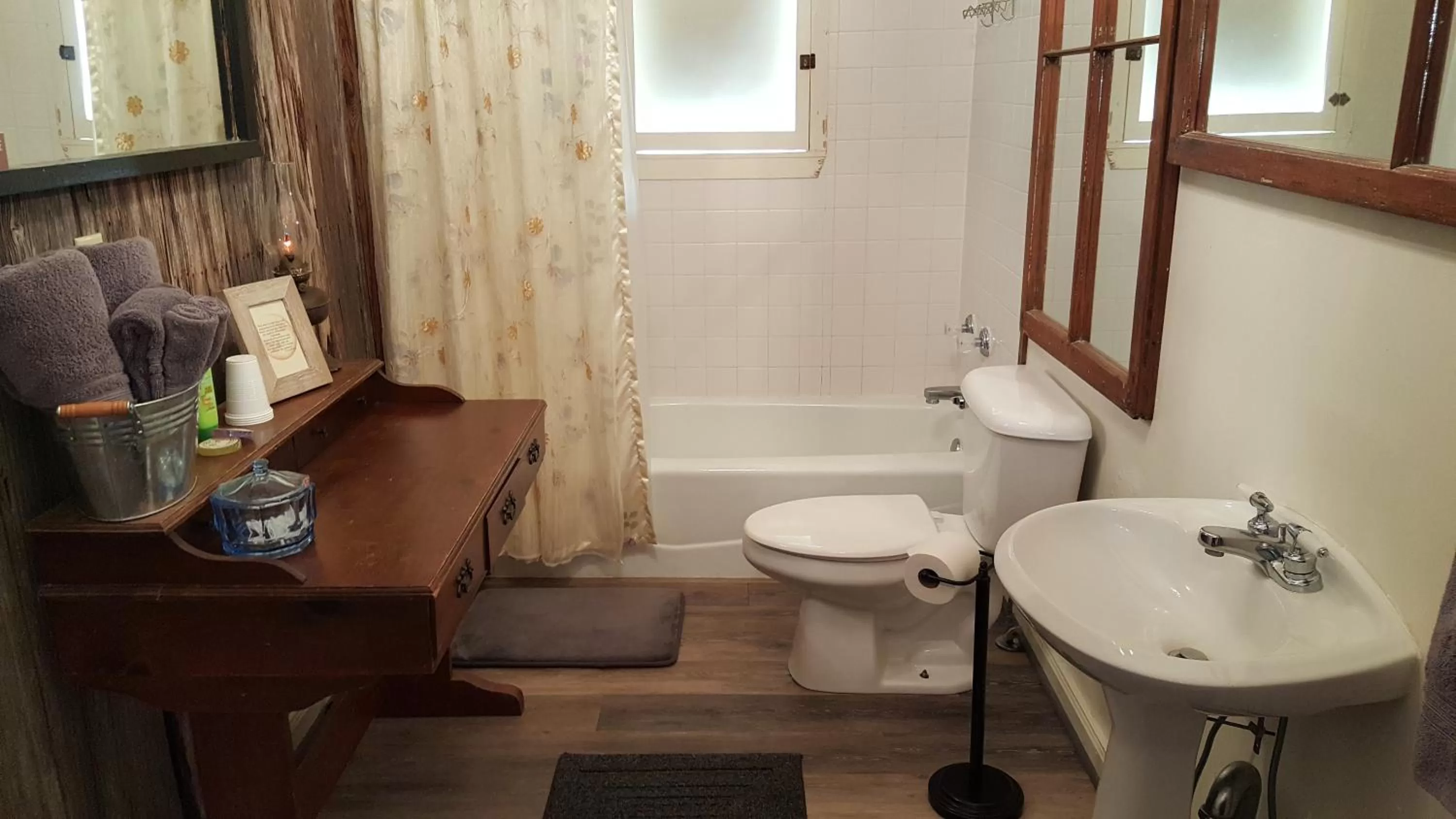 Bathroom in Full Moon Inn