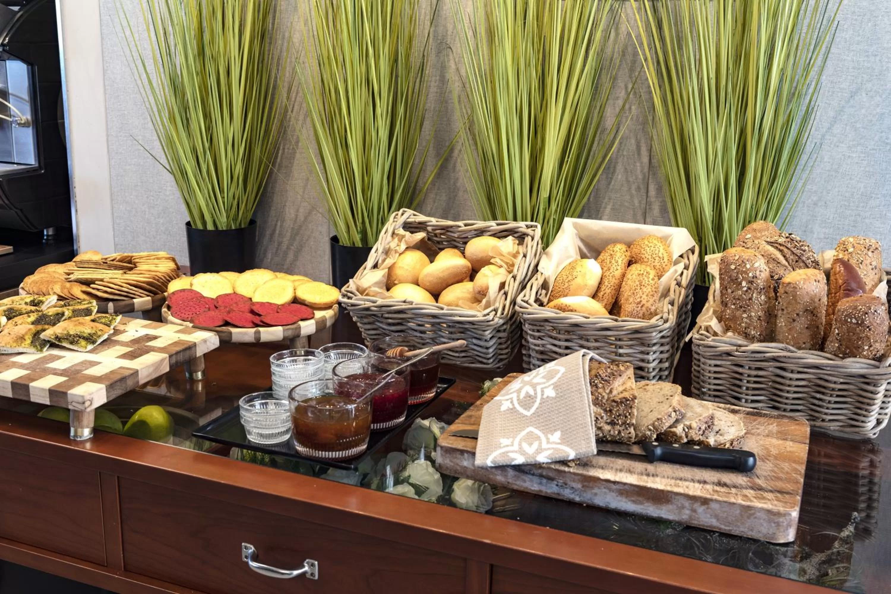 Food and drinks in Numa Hotel Jaffa