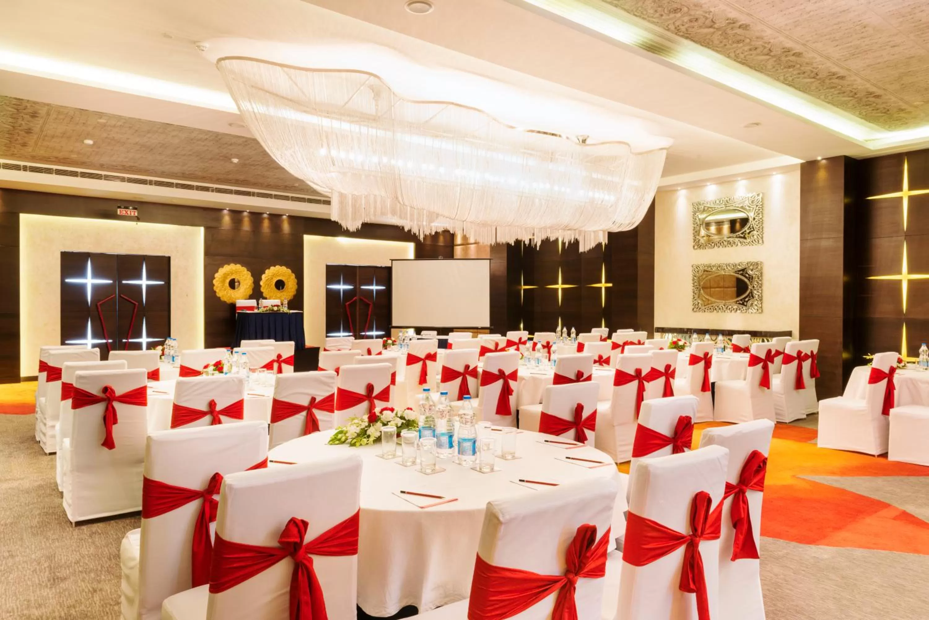 Banquet/Function facilities in Aauris