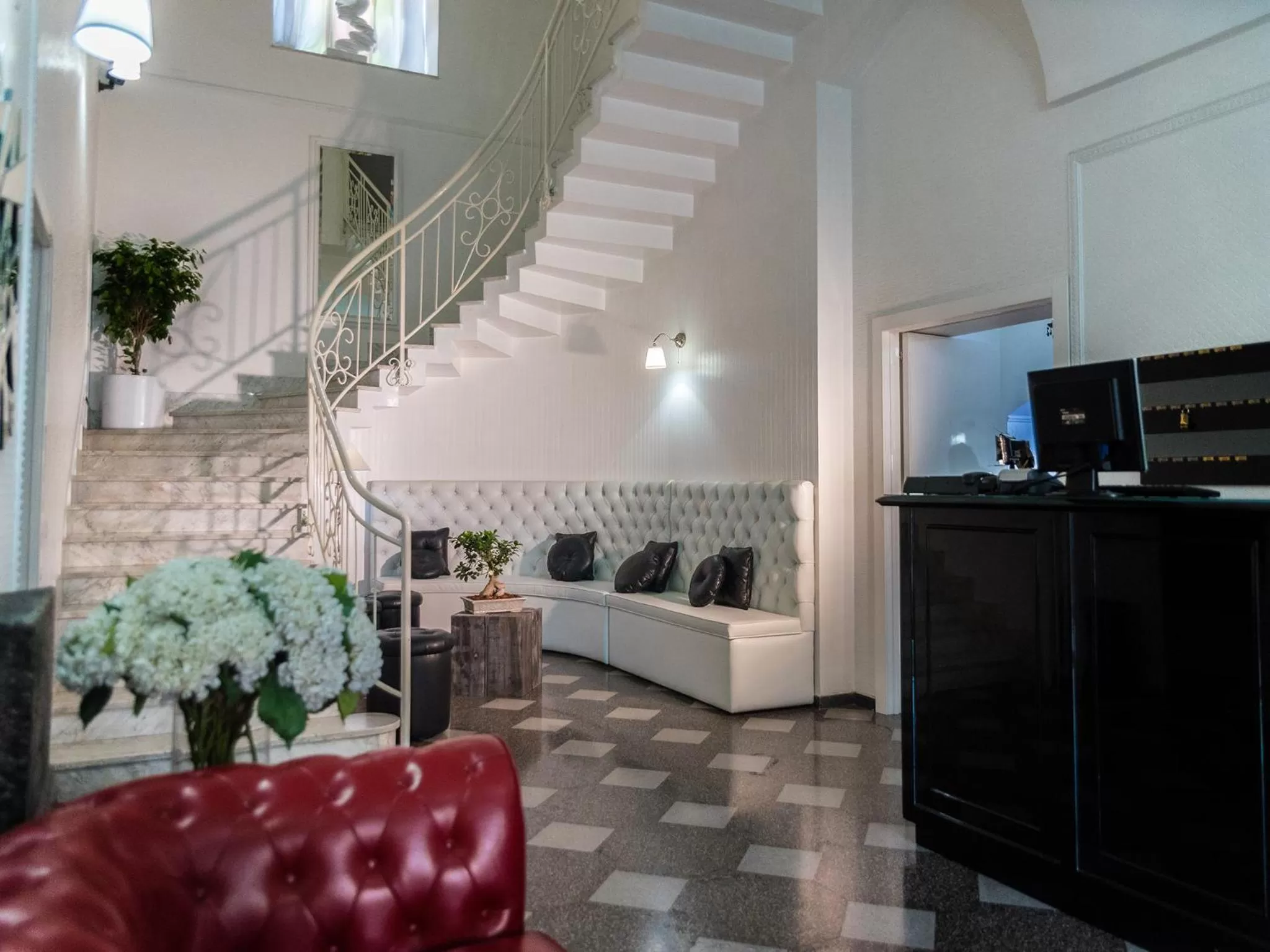 Lobby or reception in Hotel Santa Chiara