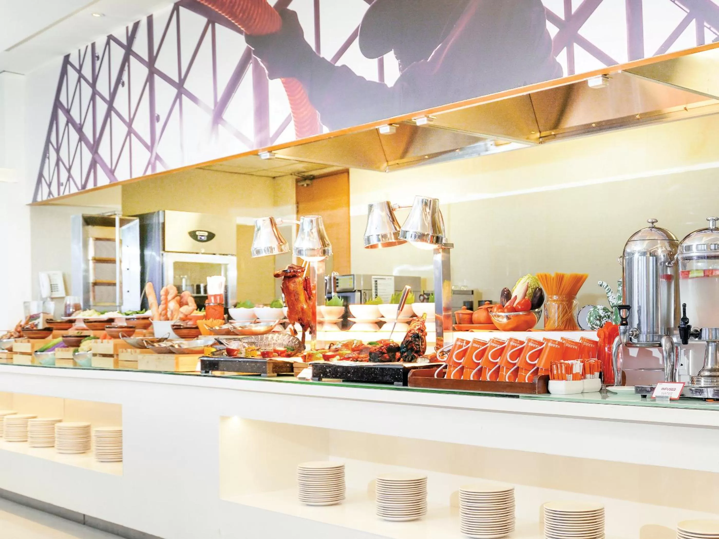 Buffet breakfast in HARRIS Suites fx Sudirman
