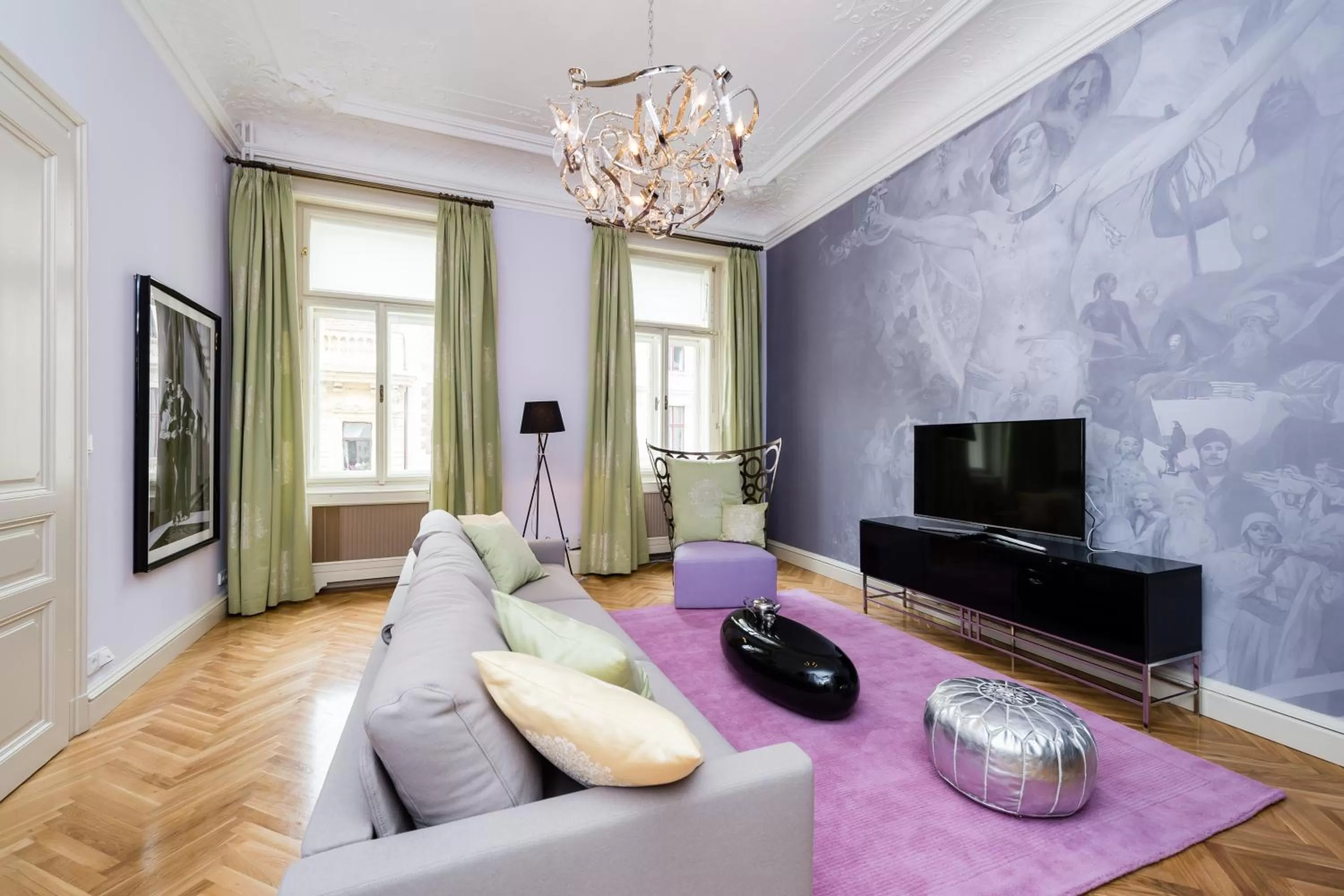 Living room in Grand Central Residence by TKC