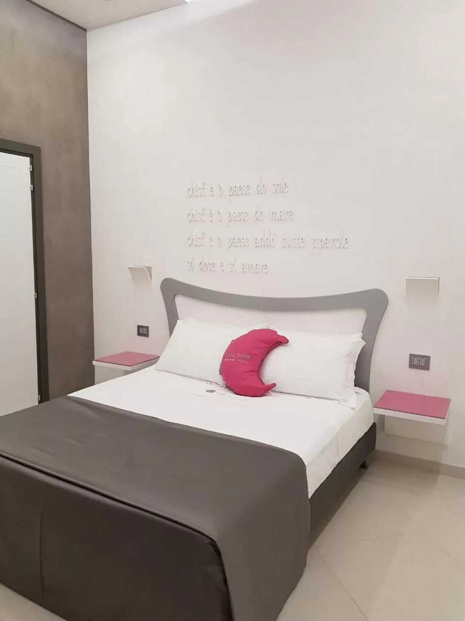 Photo of the whole room, Bed in Hotel Nunù