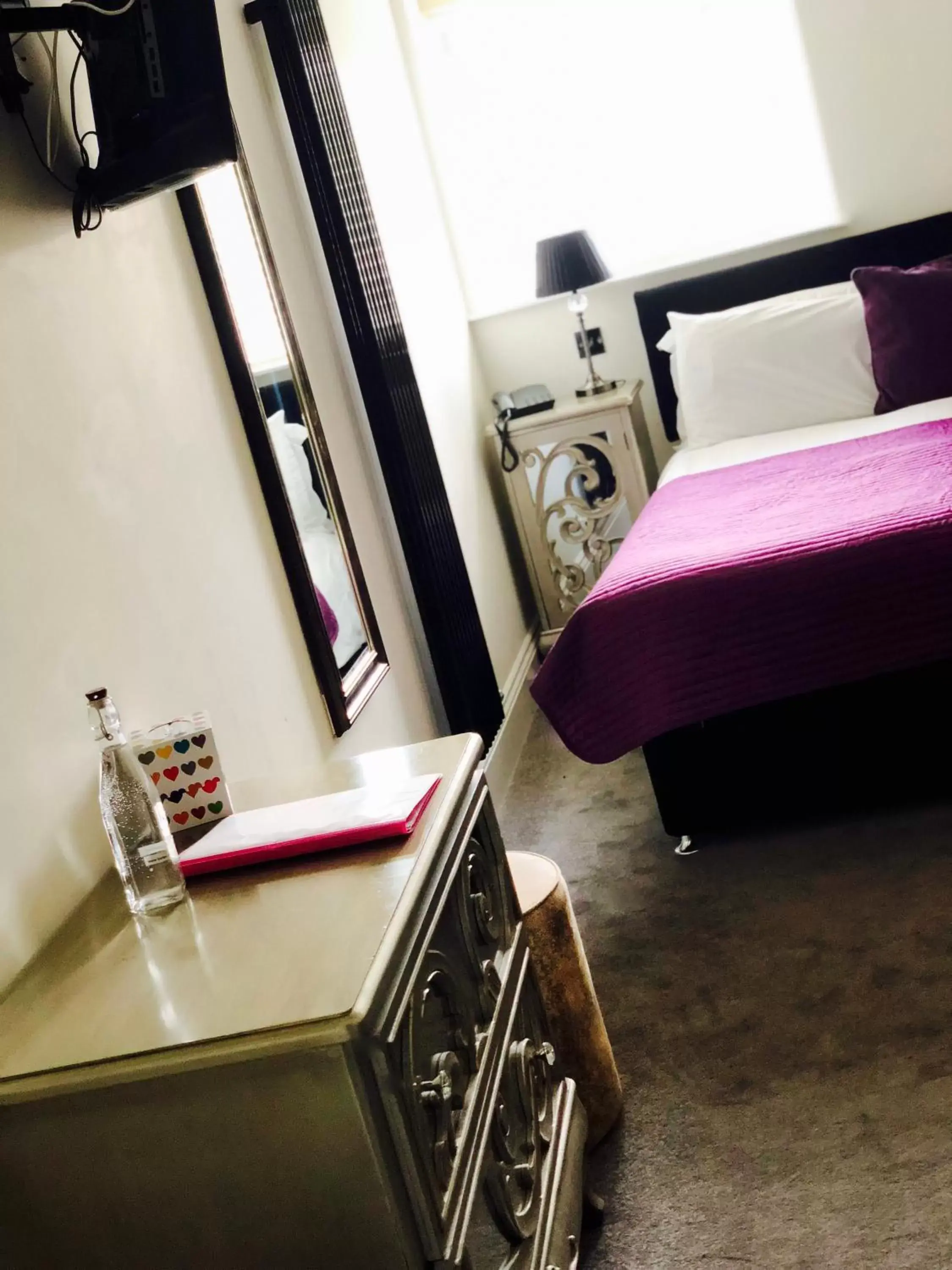 Compact King Room in The Ship Leopard Hotel - No Children Compact King Room in The Ship Leopard Hotel - No Children