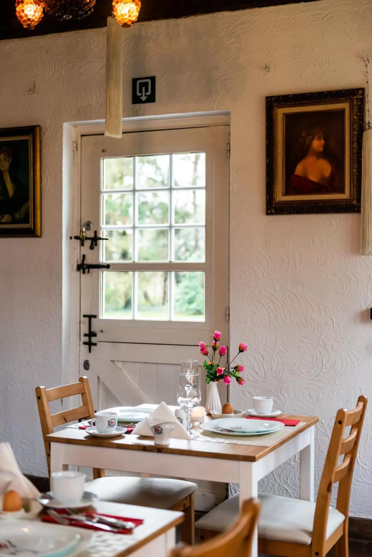 Restaurant/places to eat in Rose House B&B