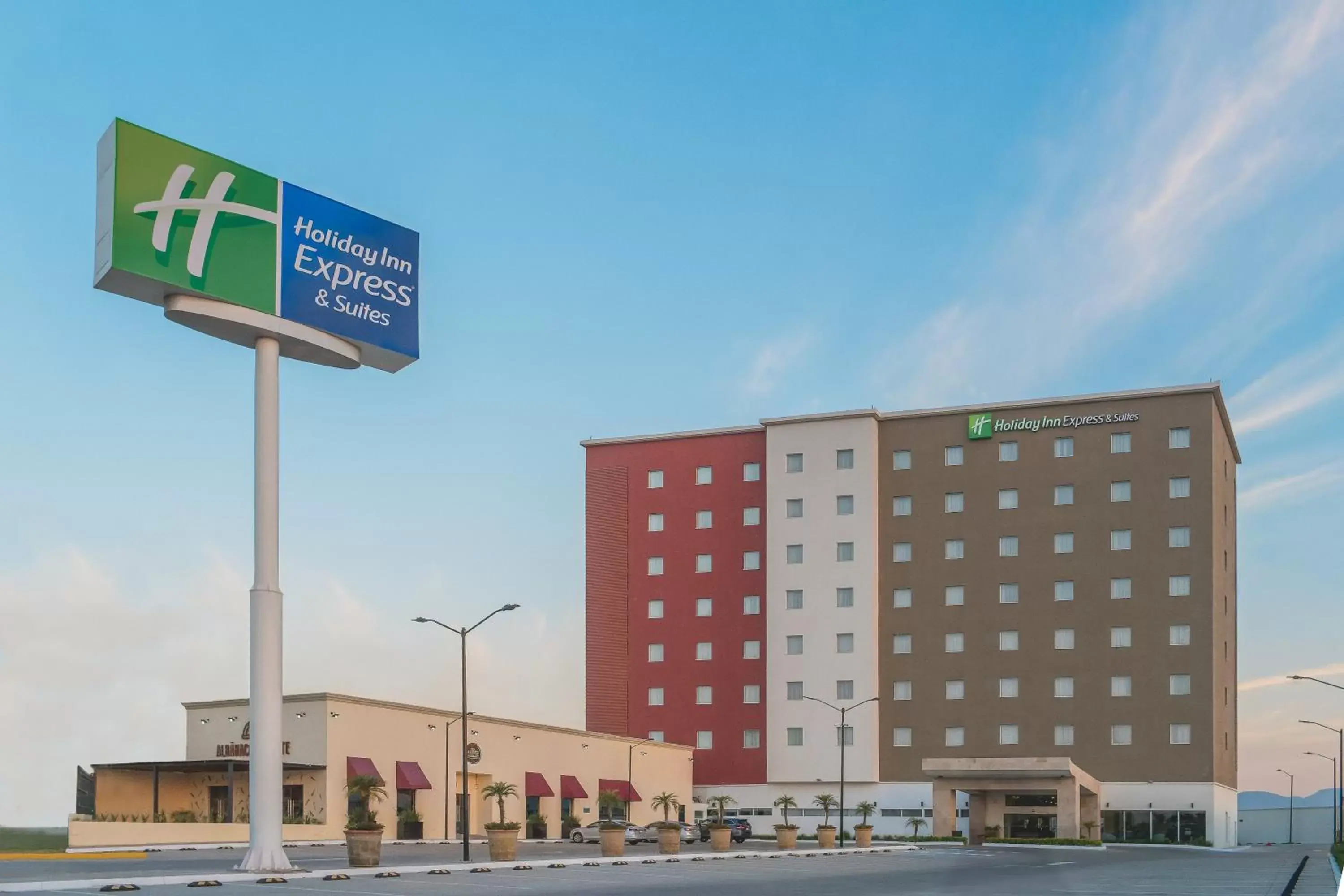 Holiday Inn Express & Suites Silao Aeropuerto Terminal by IHG Holiday Inn Express & Suites Silao Aeropuerto Terminal by IHG