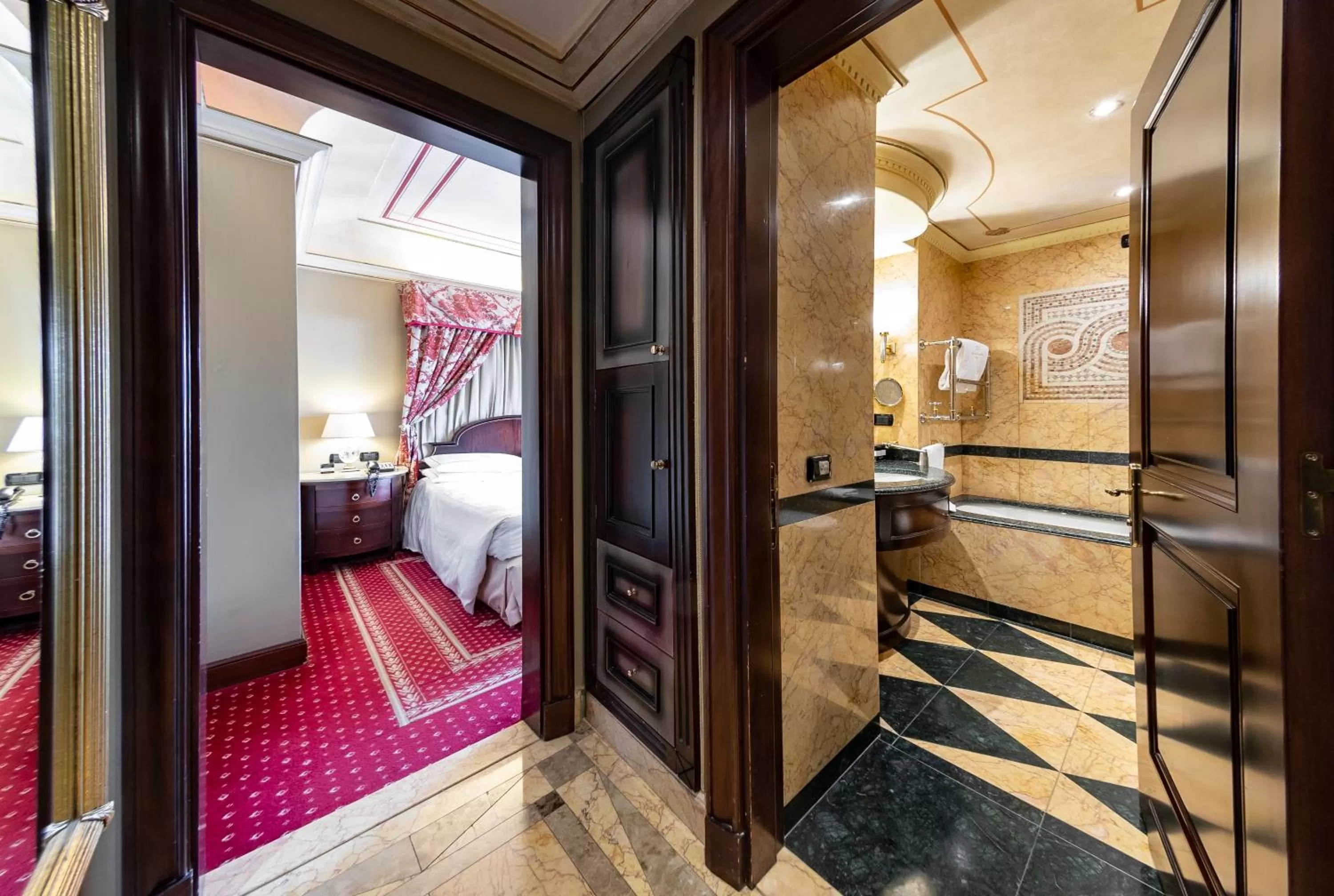 Bathroom, Bed in River Chateau Hotel