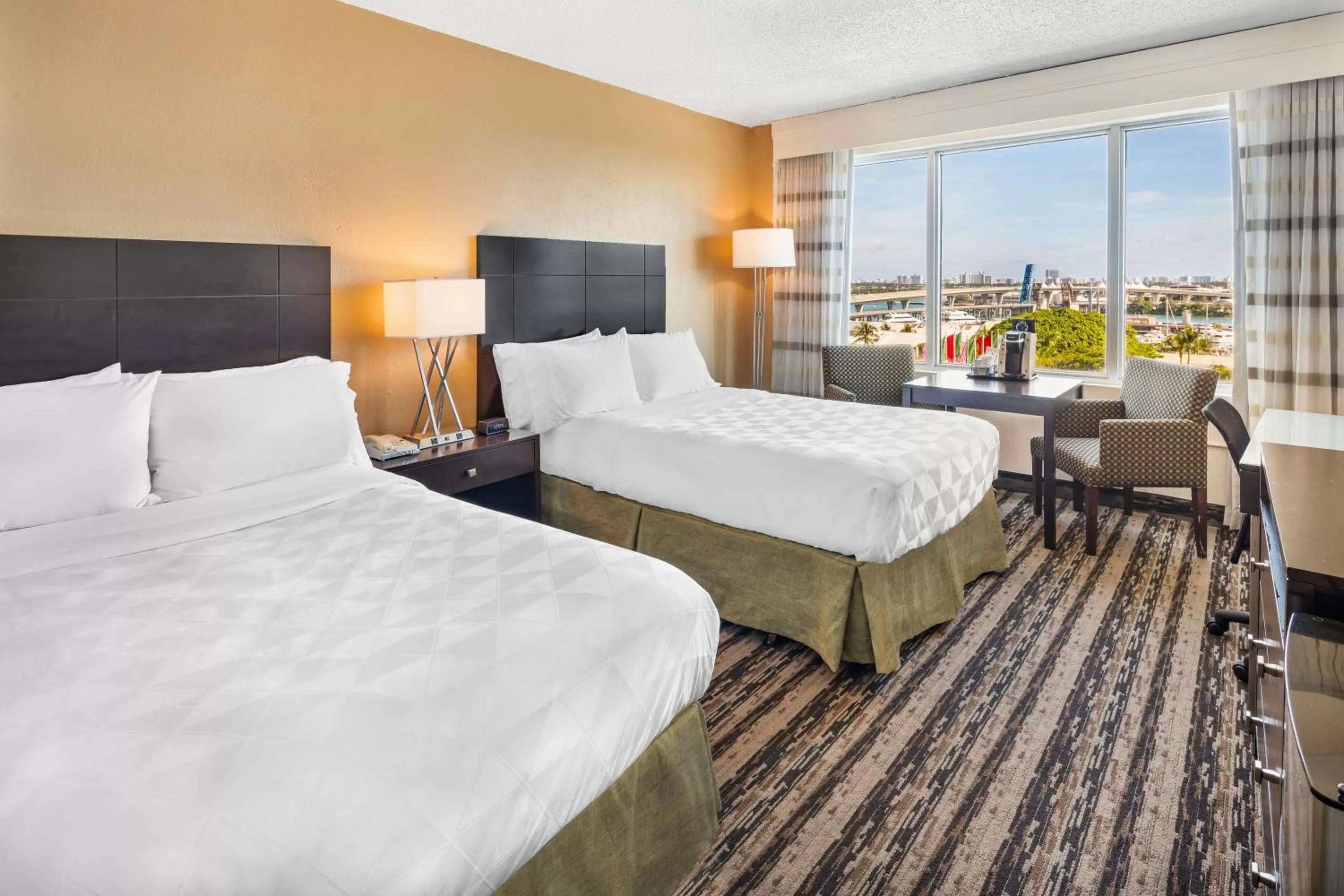 Photo of the whole room, Bed in Holiday Inn Hotel Port of Miami-Downtown by IHG
