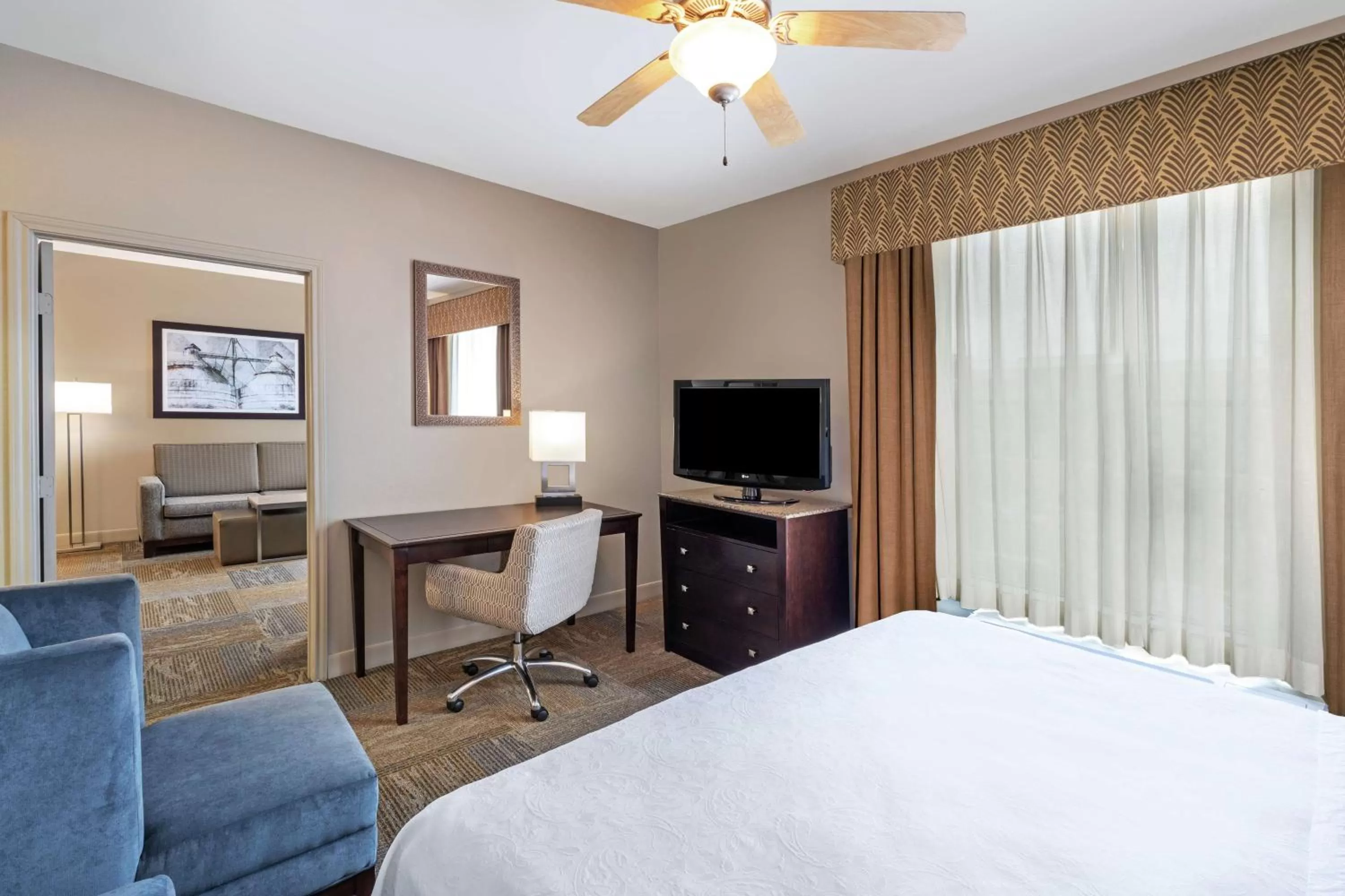 Bedroom, Bed in Homewood Suites by Hilton Waco