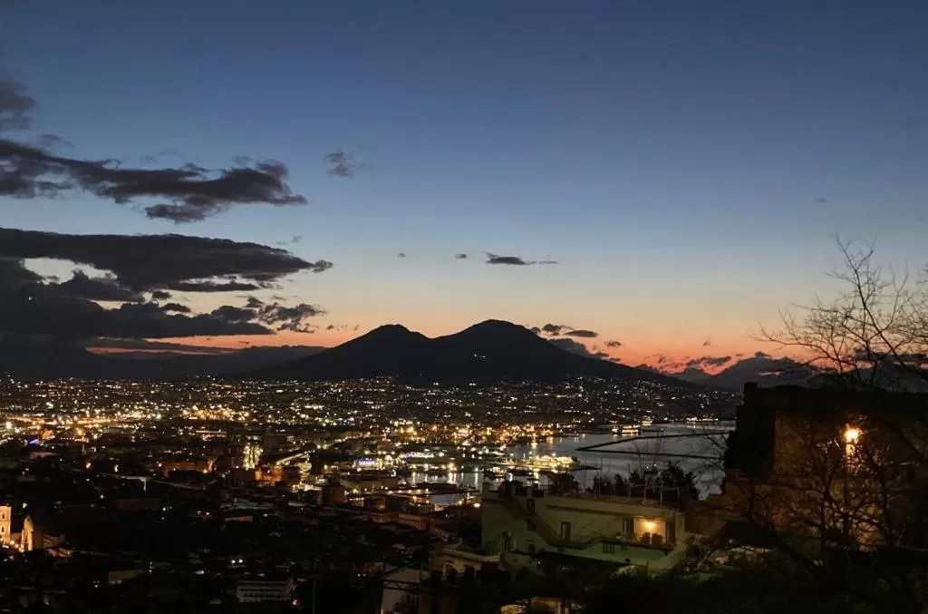 Sunrise in Le Petit Palais - Naples
