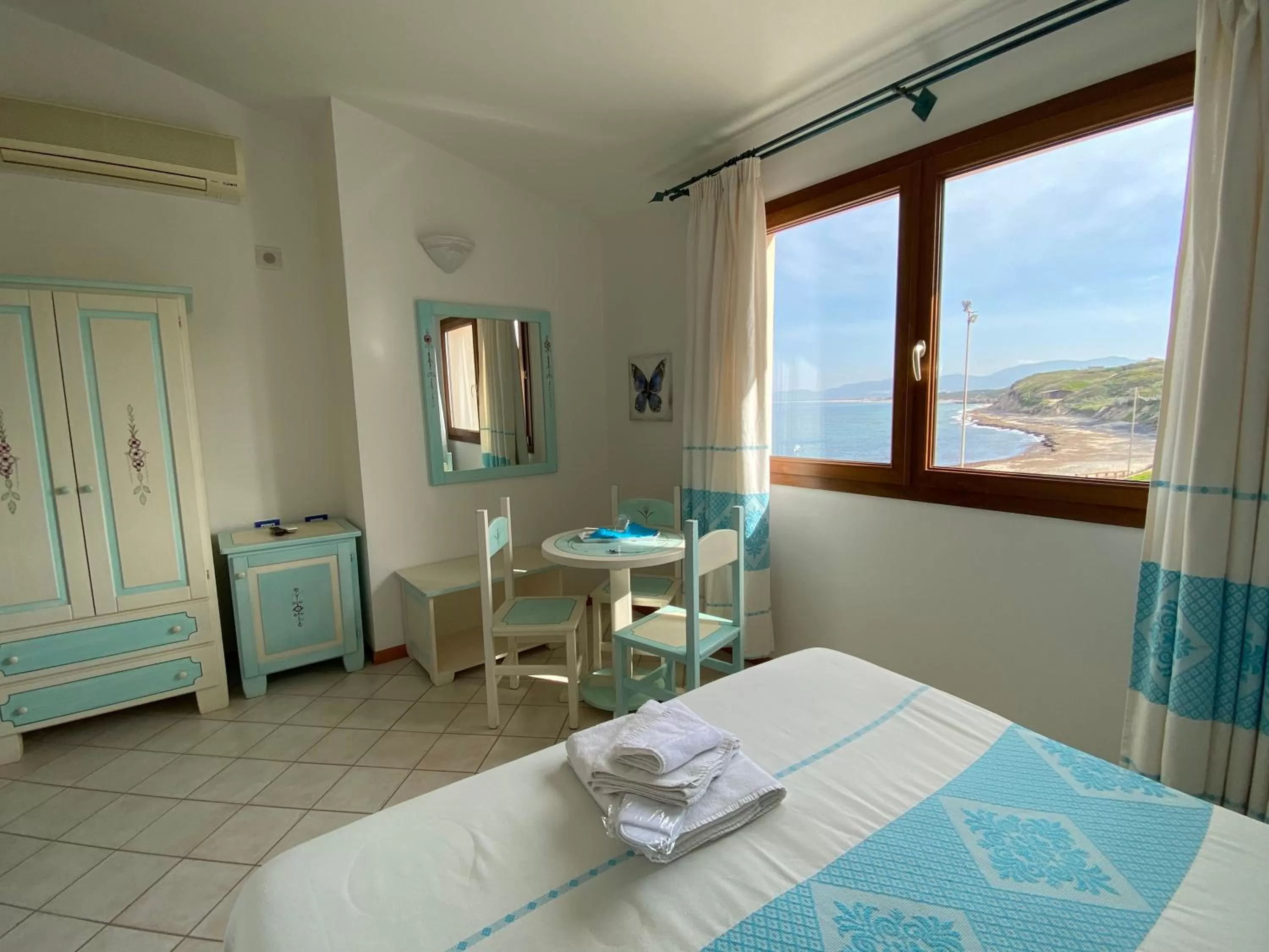 Bedroom, Bed in La Locanda del Mare