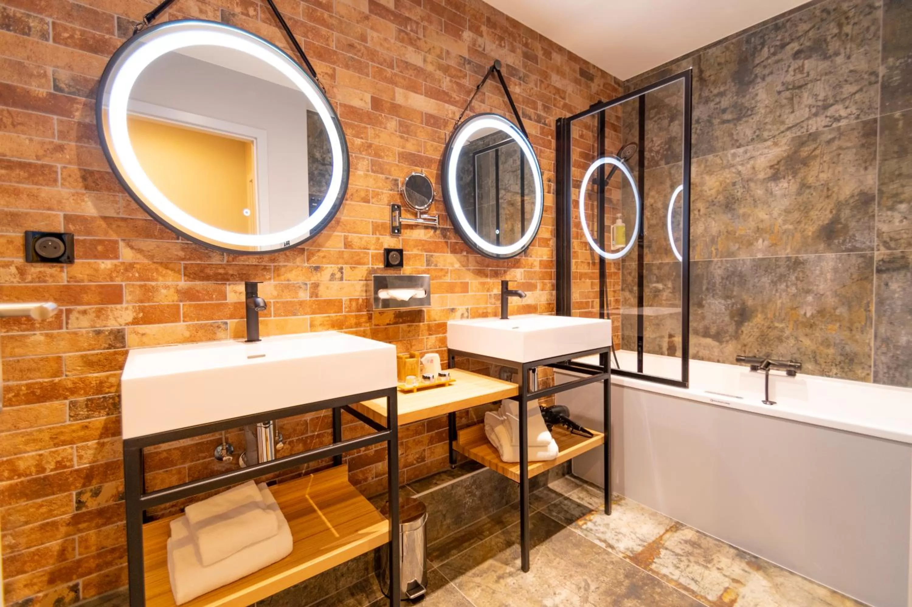 Hot Tub in Hotel Beaucour