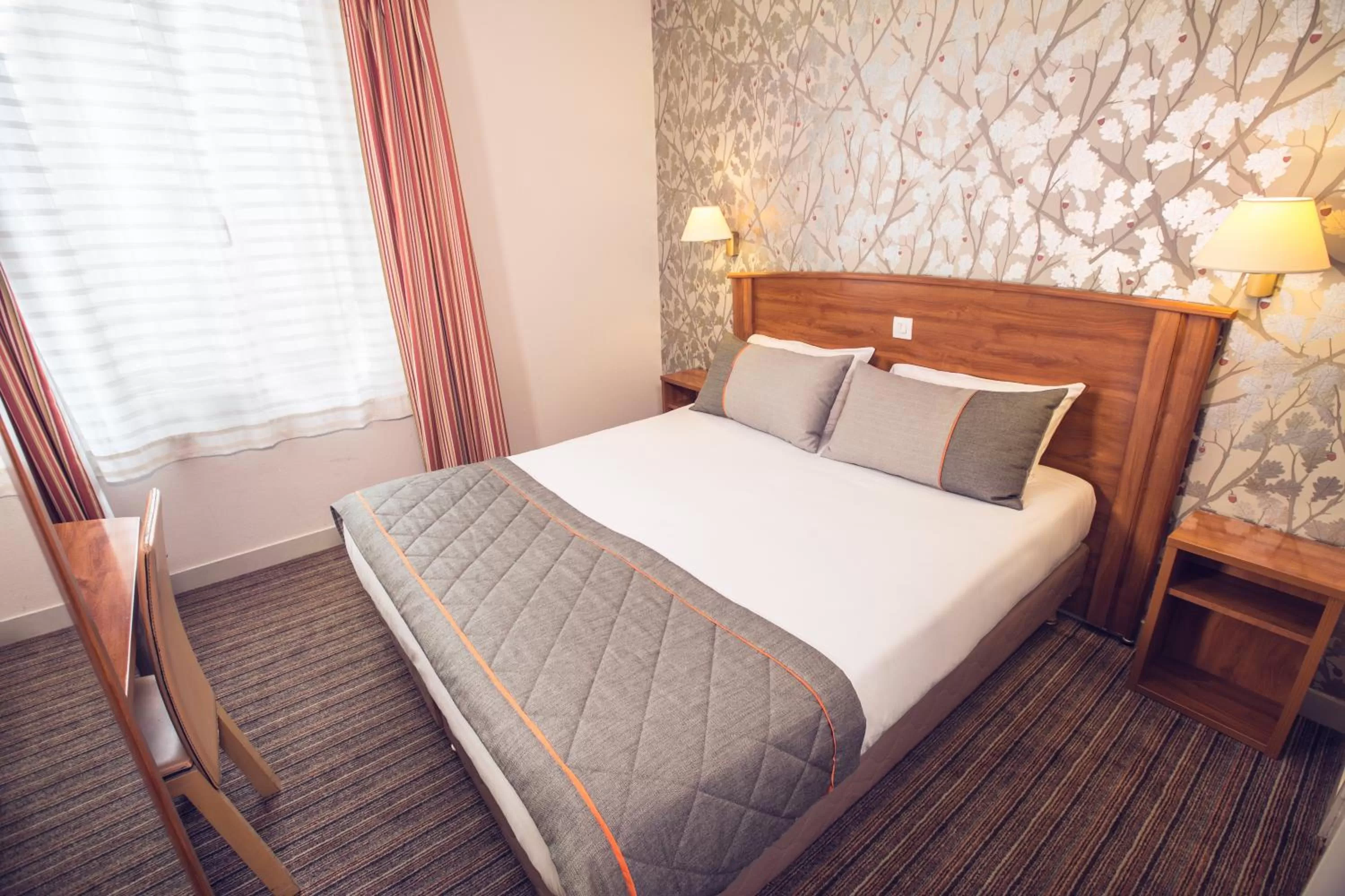 Bed in Timhotel Tour Eiffel