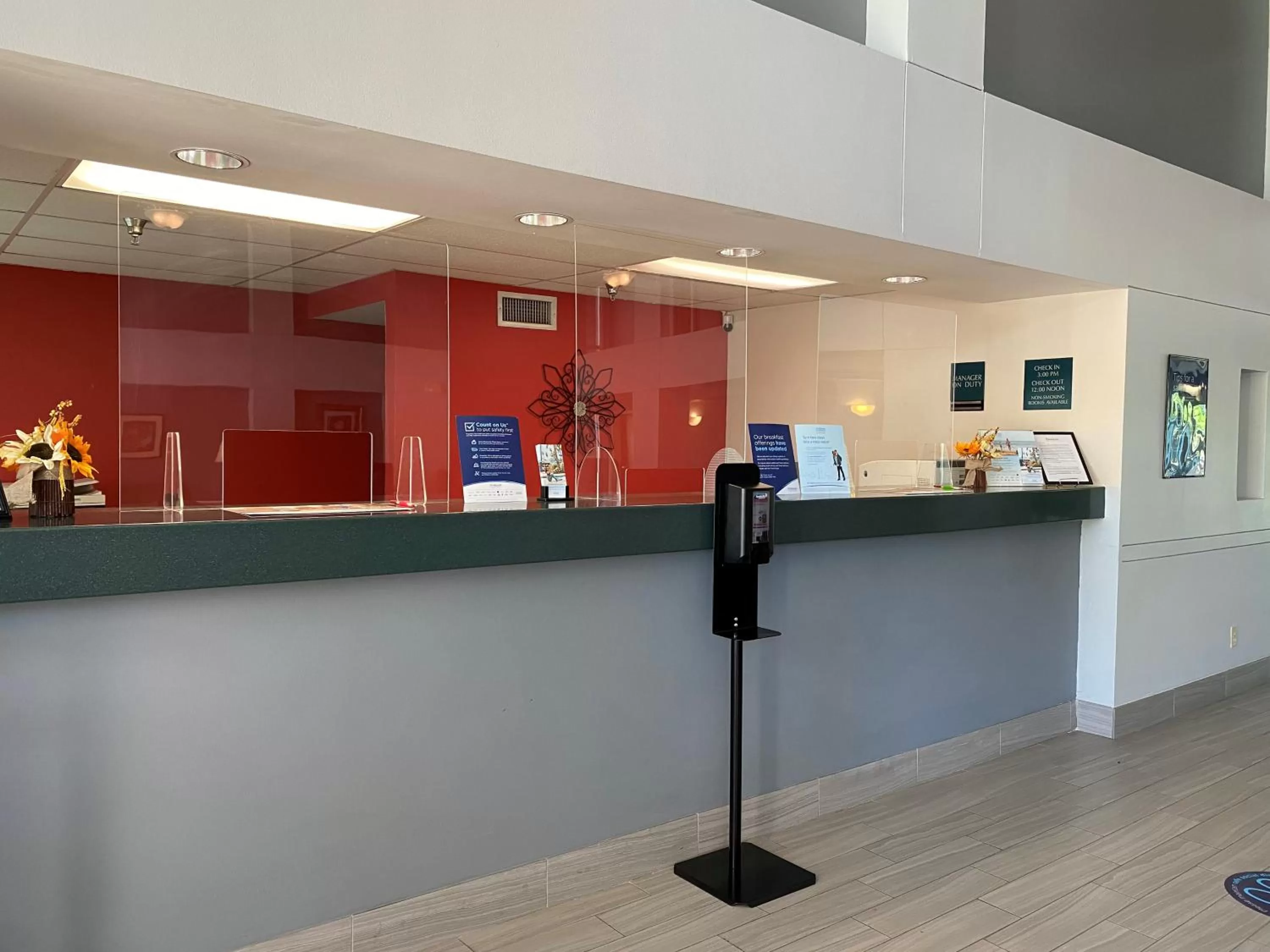 Lobby or reception in Ramada by Wyndham Luling