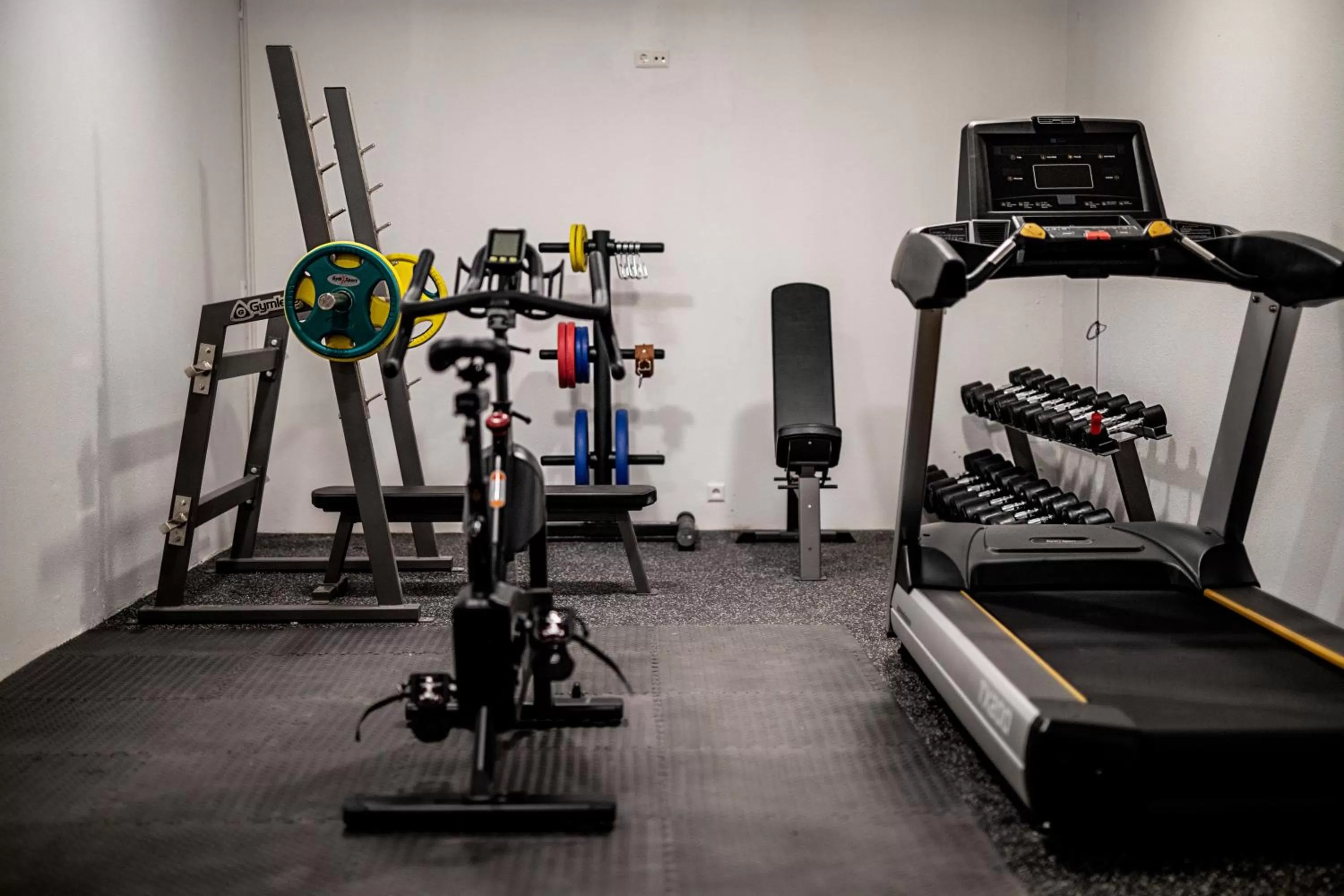 Fitness centre/facilities in 201 Hotel