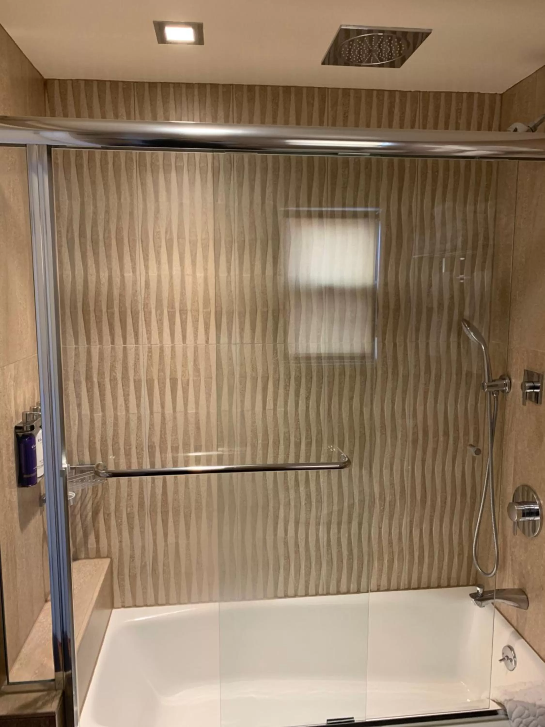 Bathroom in Hotel Strata